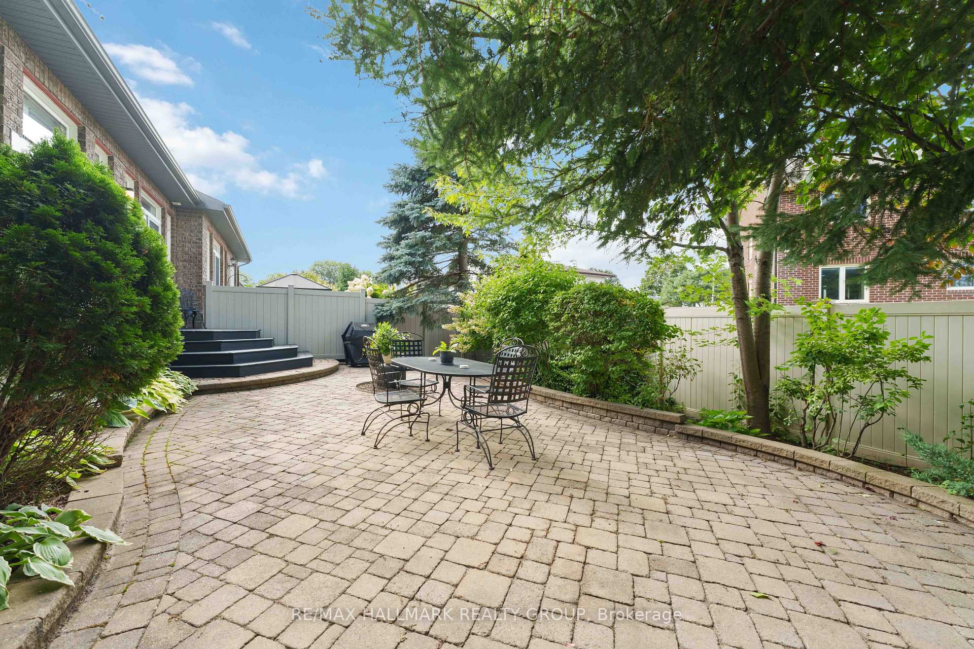 Photo 37 of 121 Bartlett Private, Ottawa, Hunt Club/Western Community — HOMEH