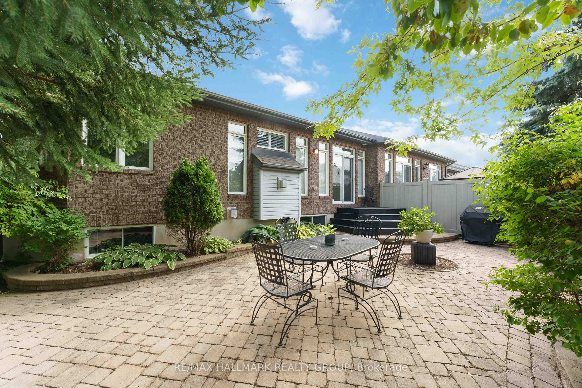 Photo 38 of 121 Bartlett Private, Ottawa, Hunt Club/Western Community — HOMEH