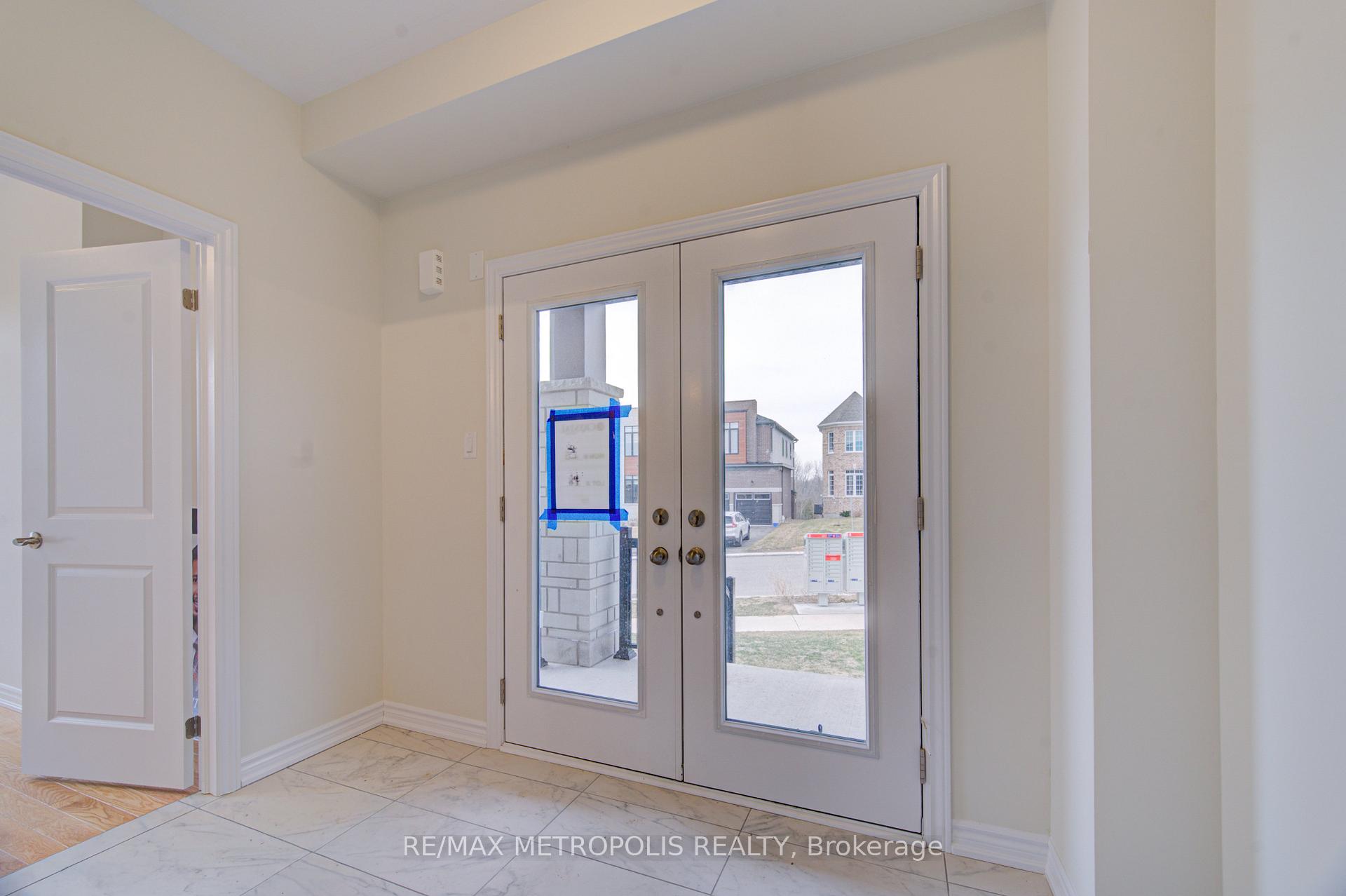 Photo 5 of 25 Heming Street, Brant, Paris — HOMEH