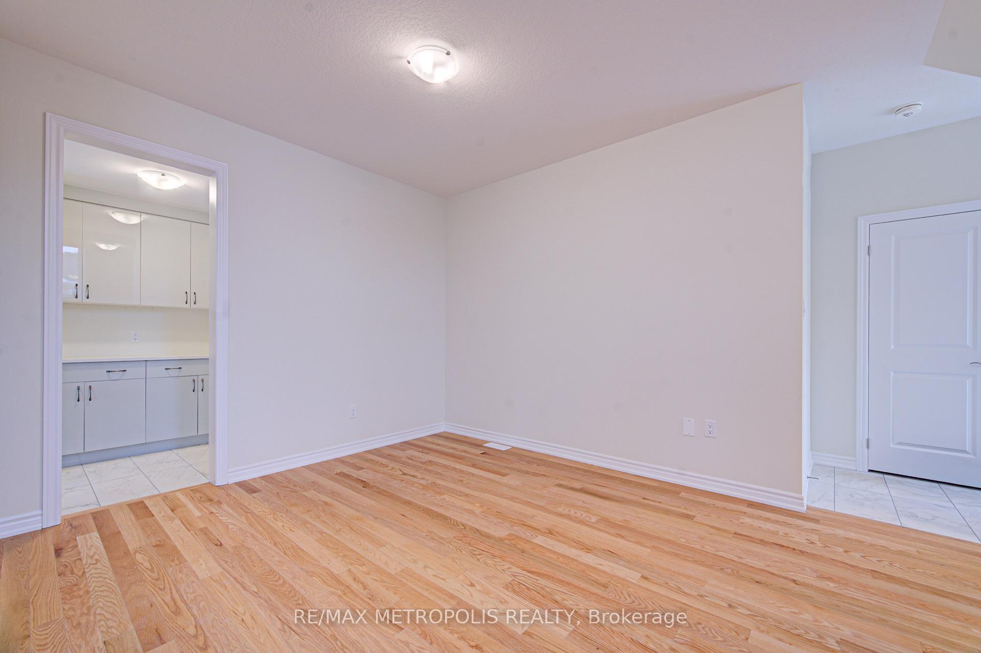 Photo 10 of 25 Heming Street, Brant, Paris — HOMEH