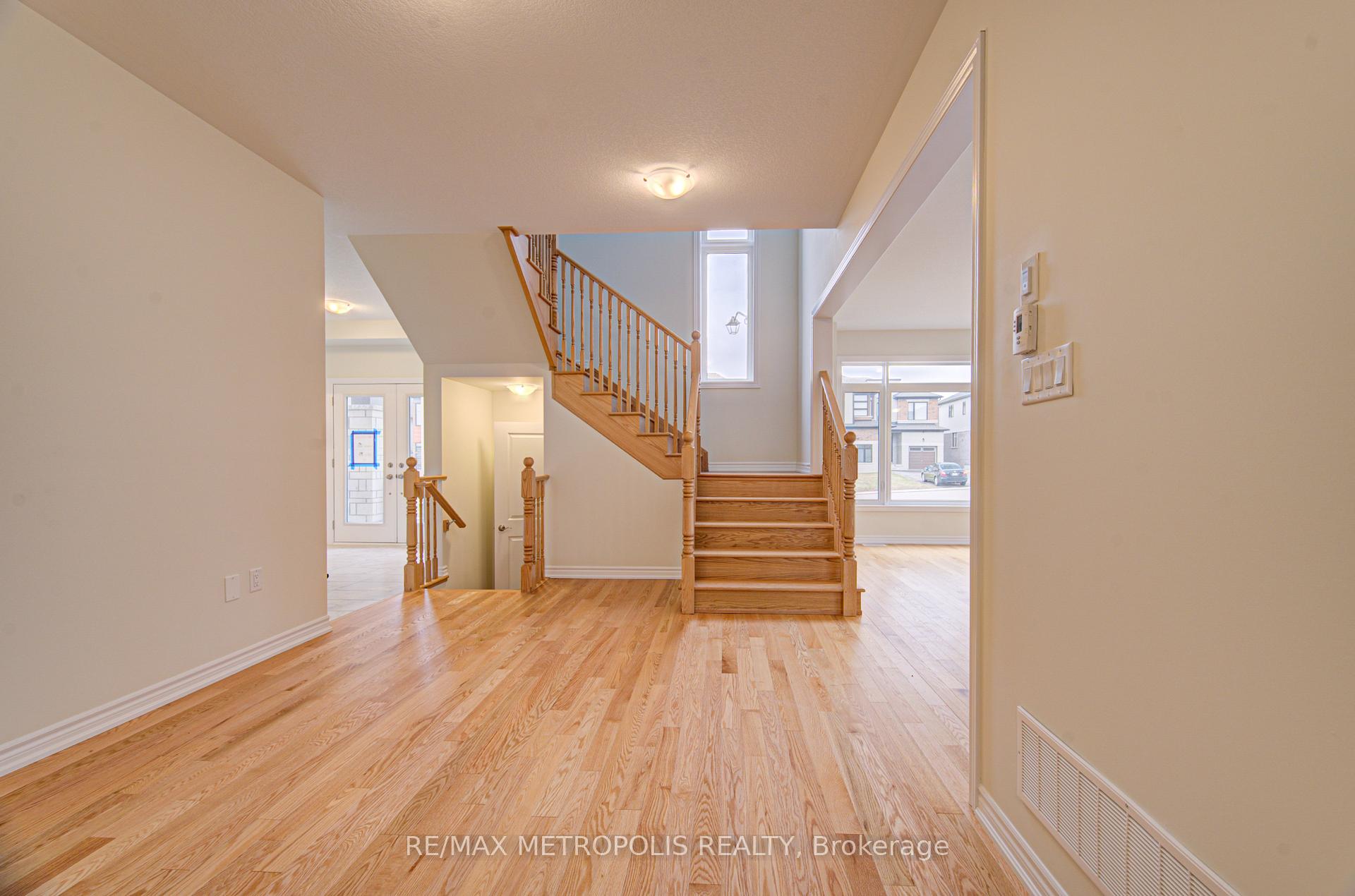 Photo 11 of 25 Heming Street, Brant, Paris — HOMEH