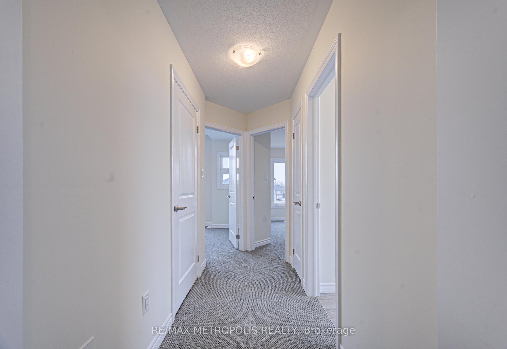 Photo 23 of 25 Heming Street, Brant, Paris — HOMEH