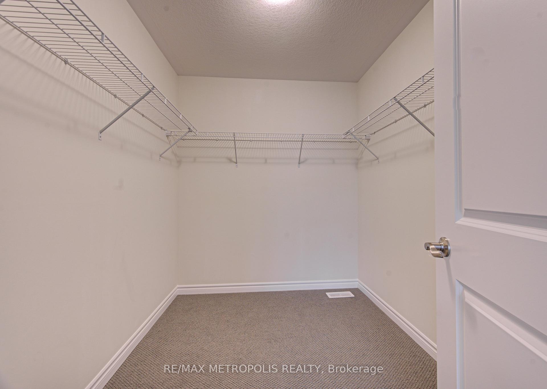 Photo 28 of 25 Heming Street, Brant, Paris — HOMEH