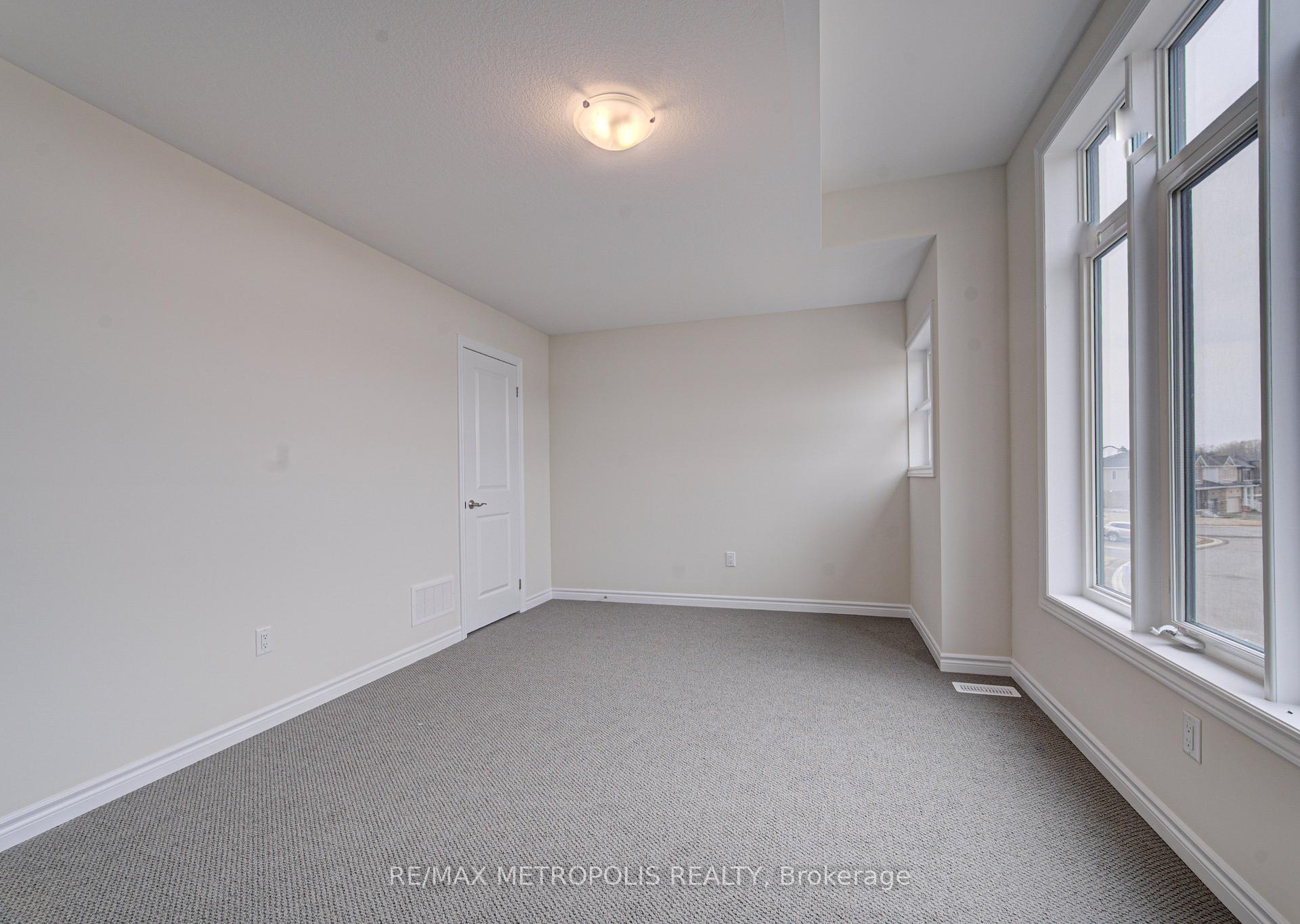 Photo 35 of 25 Heming Street, Brant, Paris — HOMEH