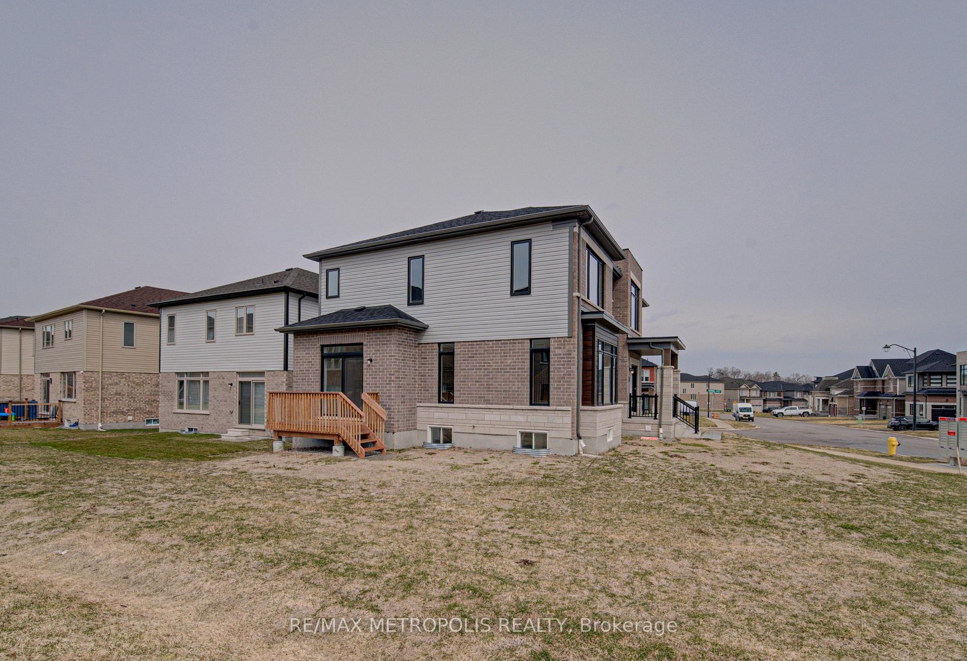 Photo 41 of 25 Heming Street, Brant, Paris — HOMEH