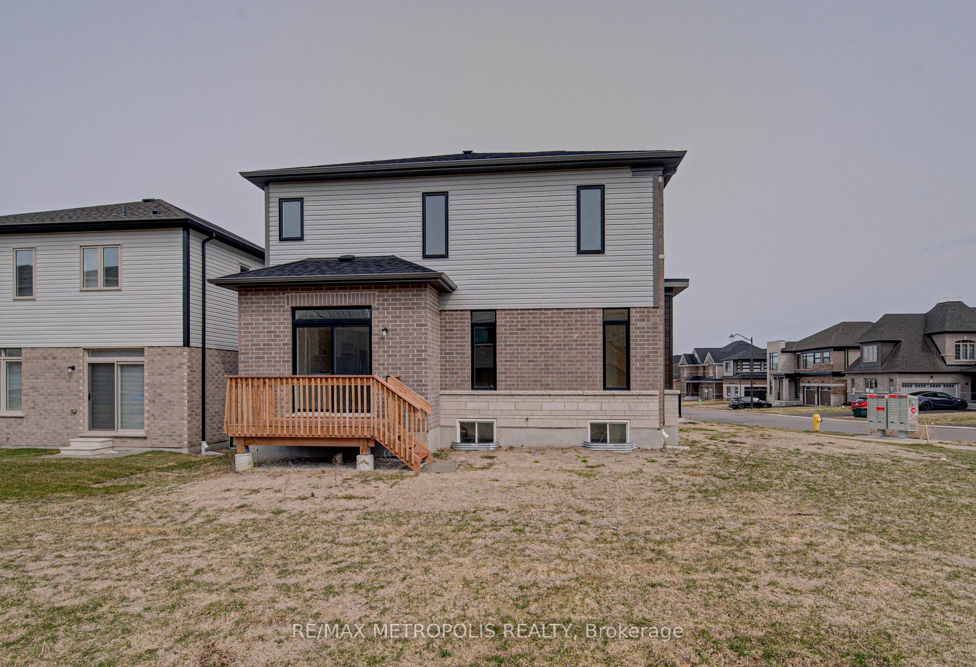 Photo 42 of 25 Heming Street, Brant, Paris — HOMEH