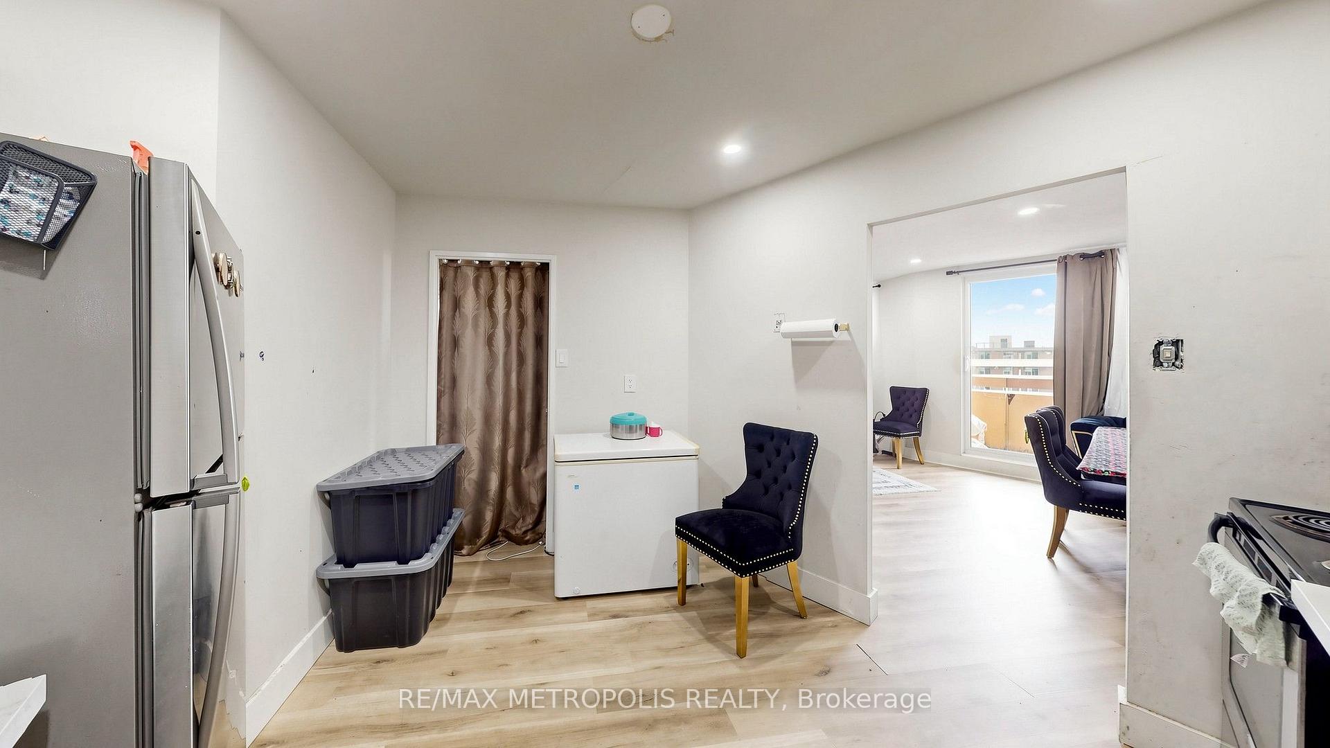 Photo 15 of Unit 1006, 3555 Derry Road E, Mississauga, Malton — HOMEH