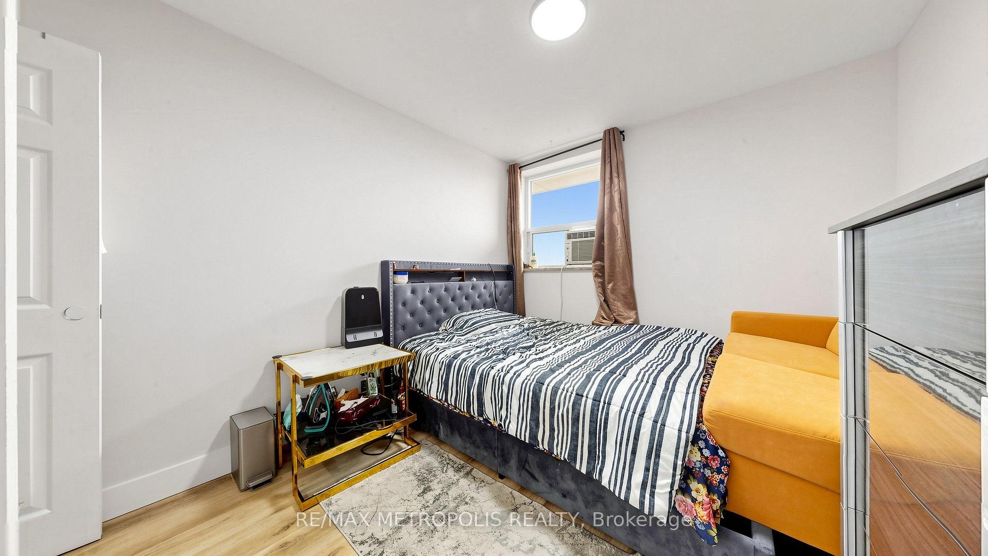 Photo 16 of Unit 1006, 3555 Derry Road E, Mississauga, Malton — HOMEH