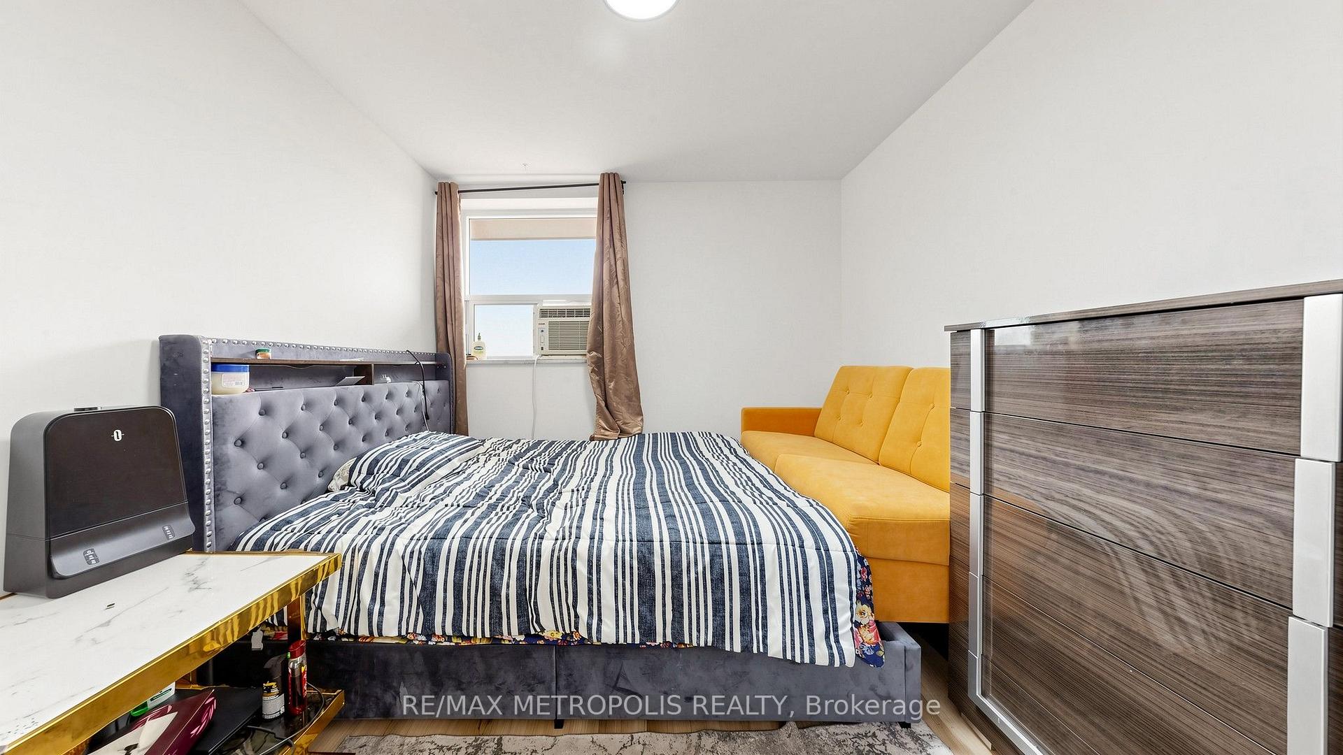 Photo 17 of Unit 1006, 3555 Derry Road E, Mississauga, Malton — HOMEH