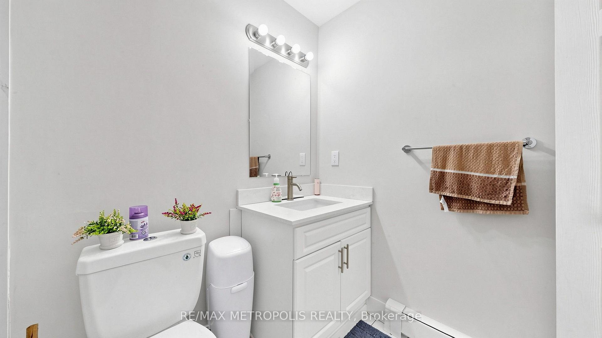 Photo 24 of Unit 1006, 3555 Derry Road E, Mississauga, Malton — HOMEH