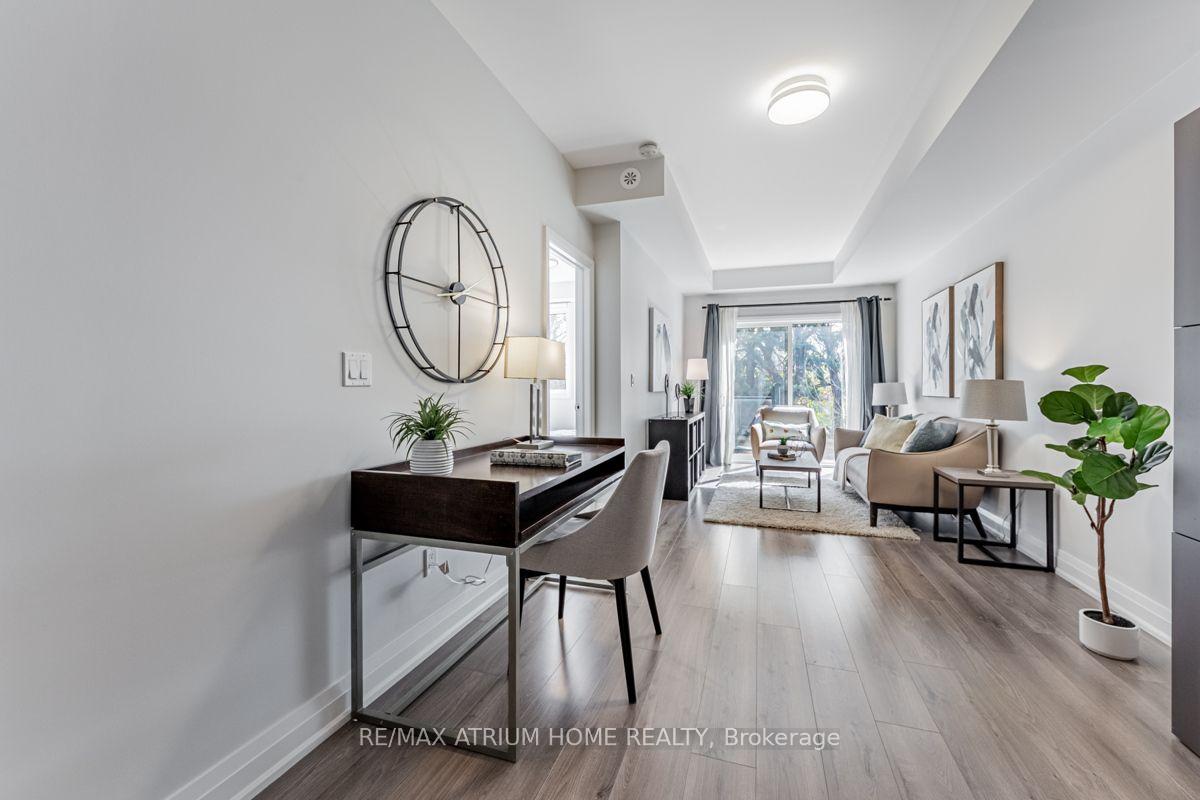 Photo 6 of Unit 18, 780 Sheppard Avenue E, North York, Bayview Village — HOMEH
