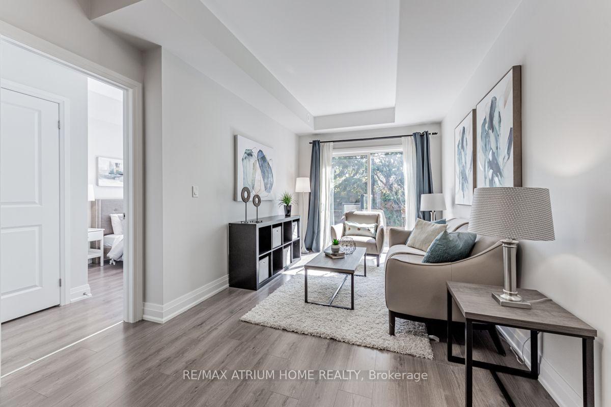 Photo 7 of Unit 18, 780 Sheppard Avenue E, North York, Bayview Village — HOMEH