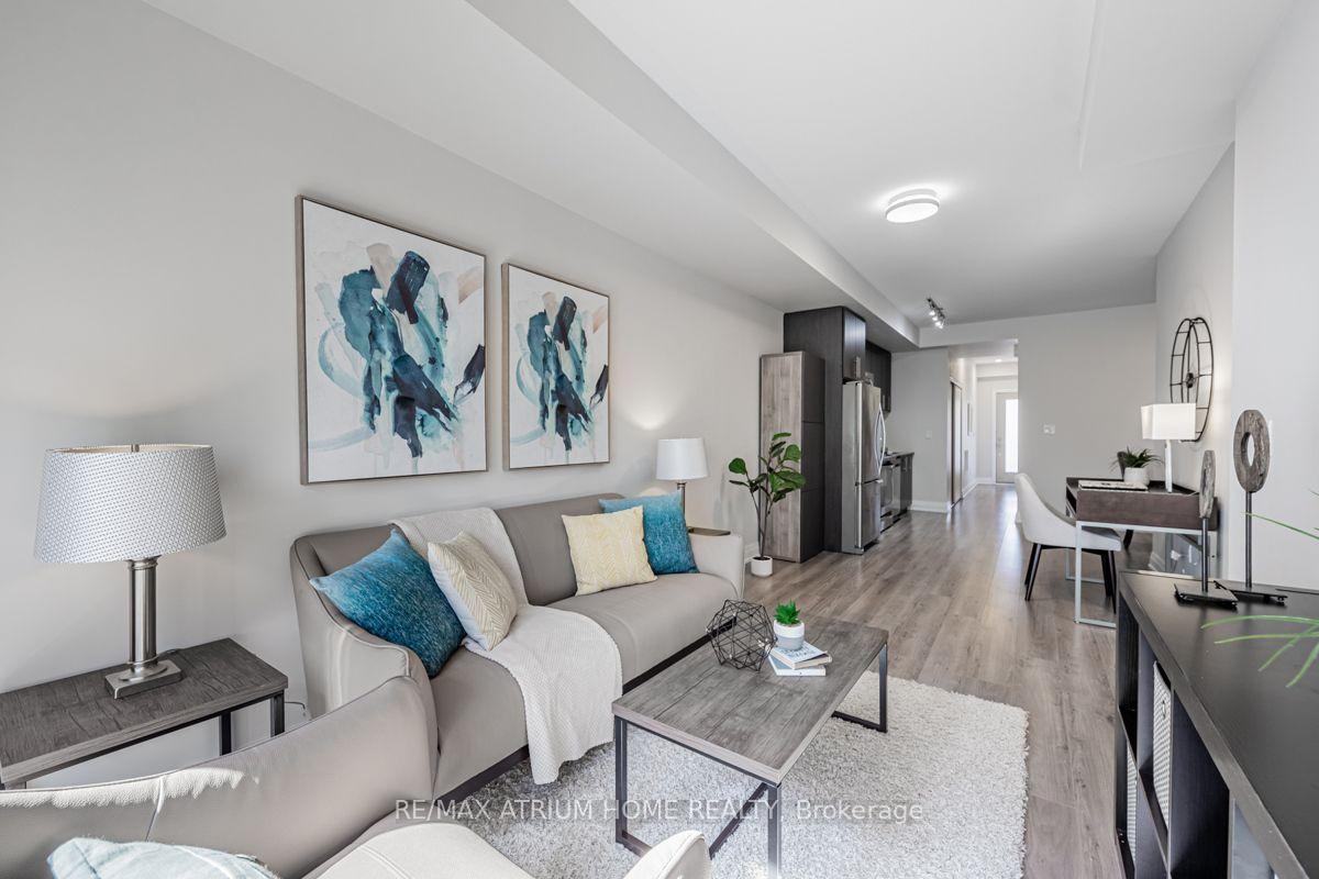 Photo 9 of Unit 18, 780 Sheppard Avenue E, North York, Bayview Village — HOMEH