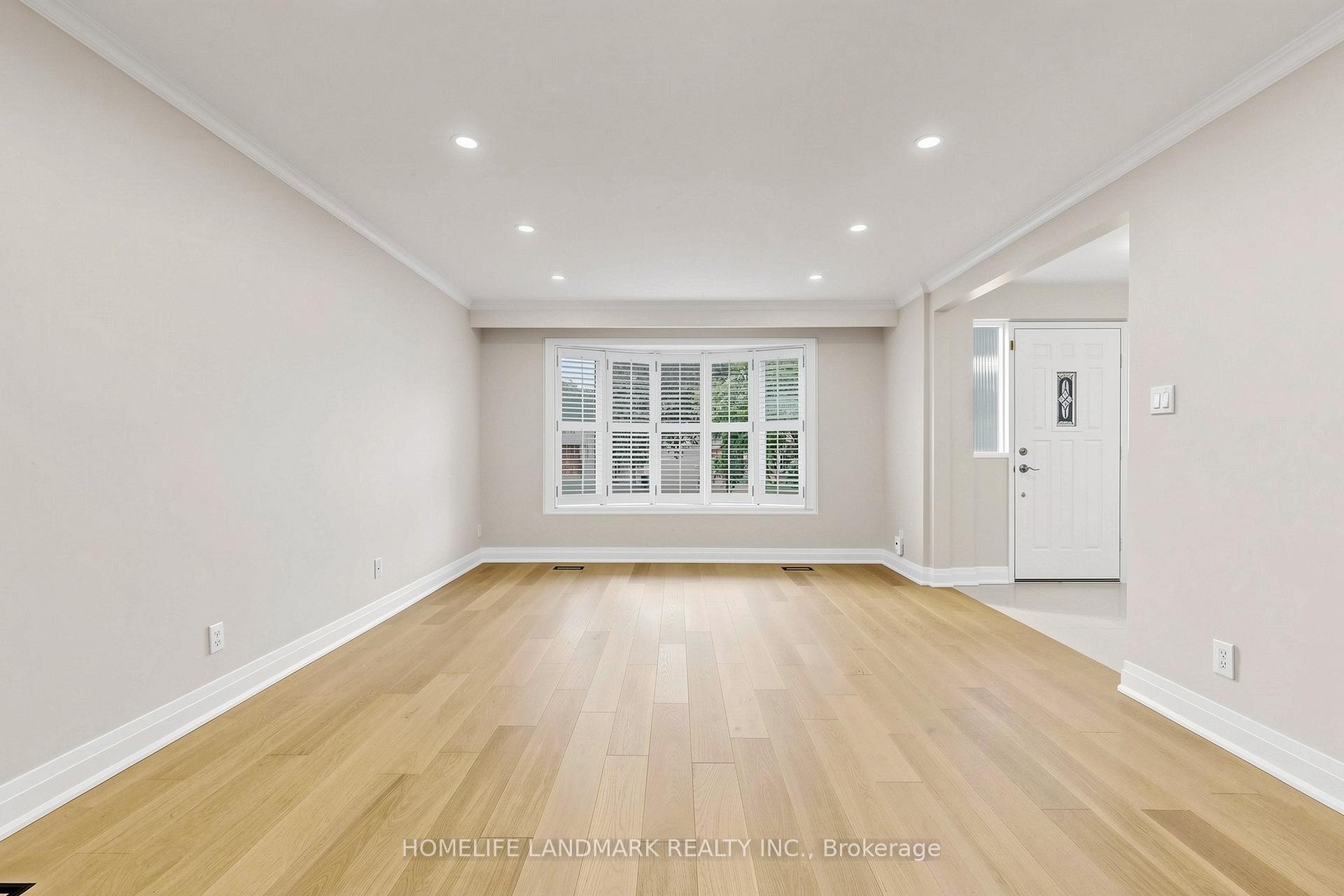 Photo 7 of 29 Dexter Boulevard, North York, Hillcrest Village — HOMEH