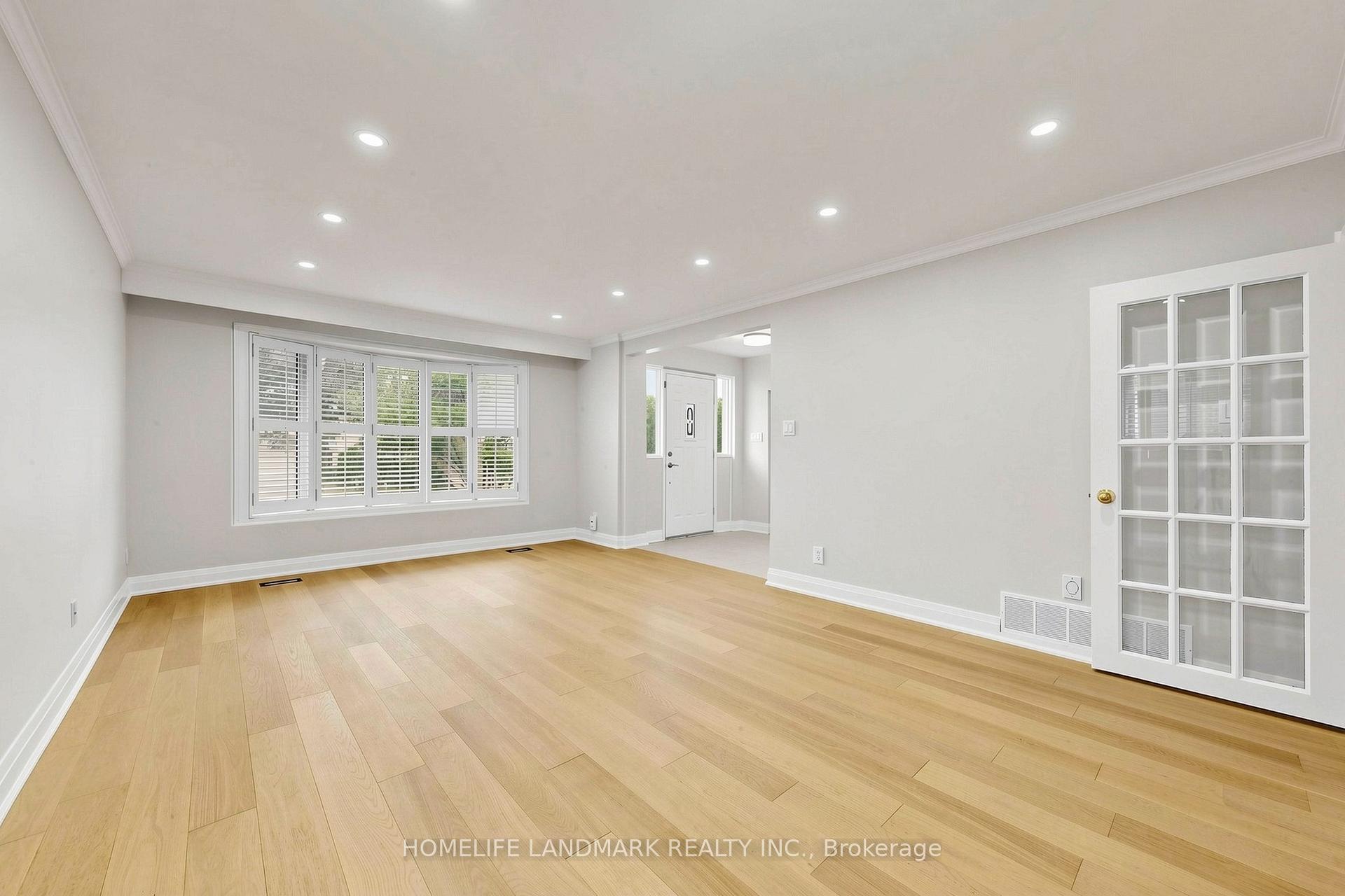 Photo 9 of 29 Dexter Boulevard, North York, Hillcrest Village — HOMEH