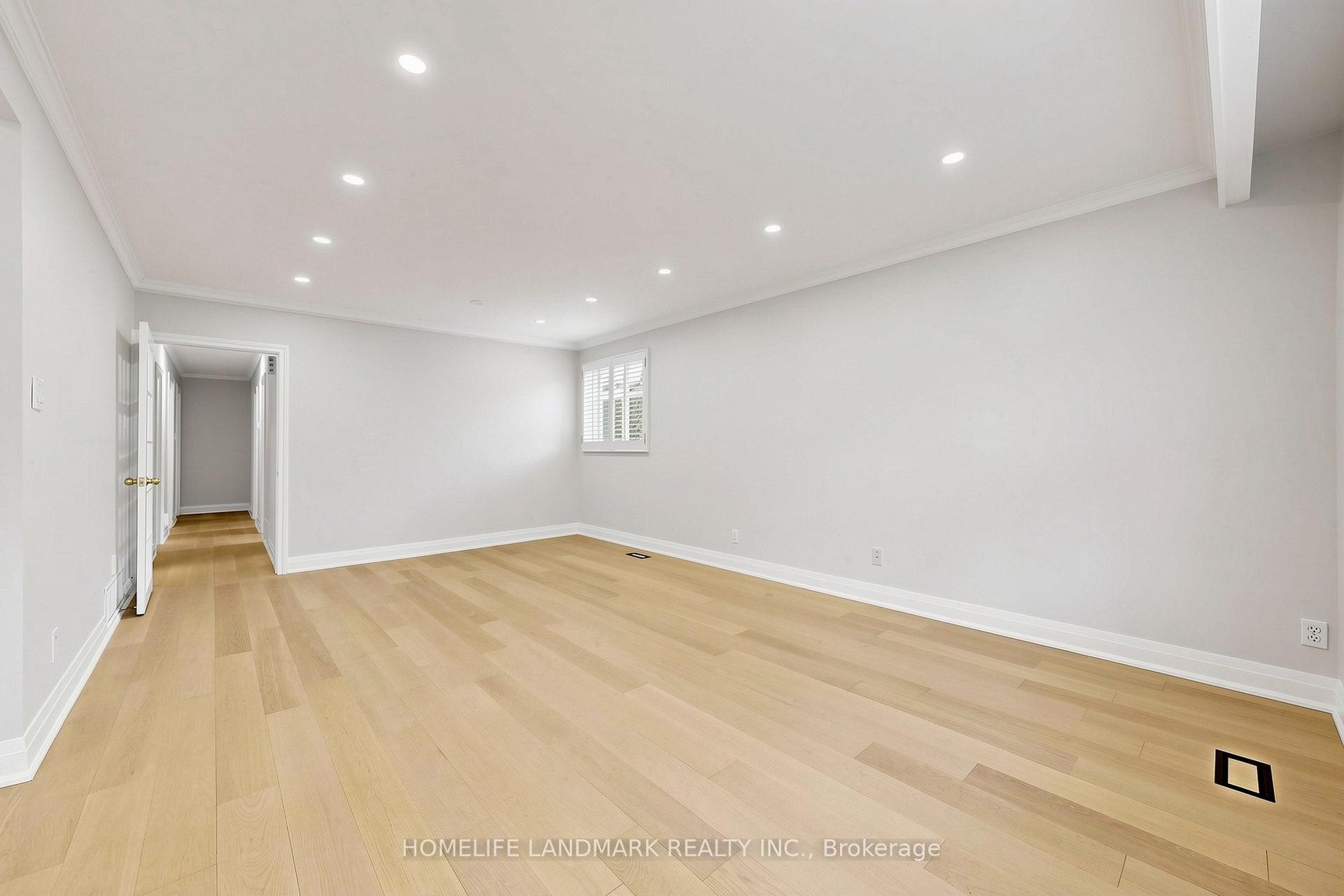 Photo 11 of 29 Dexter Boulevard, North York, Hillcrest Village — HOMEH