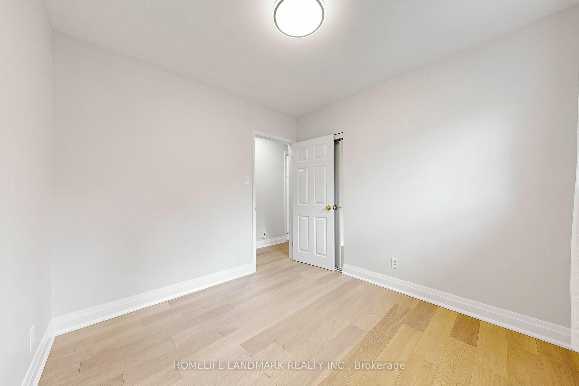 Photo 24 of 29 Dexter Boulevard, North York, Hillcrest Village — HOMEH