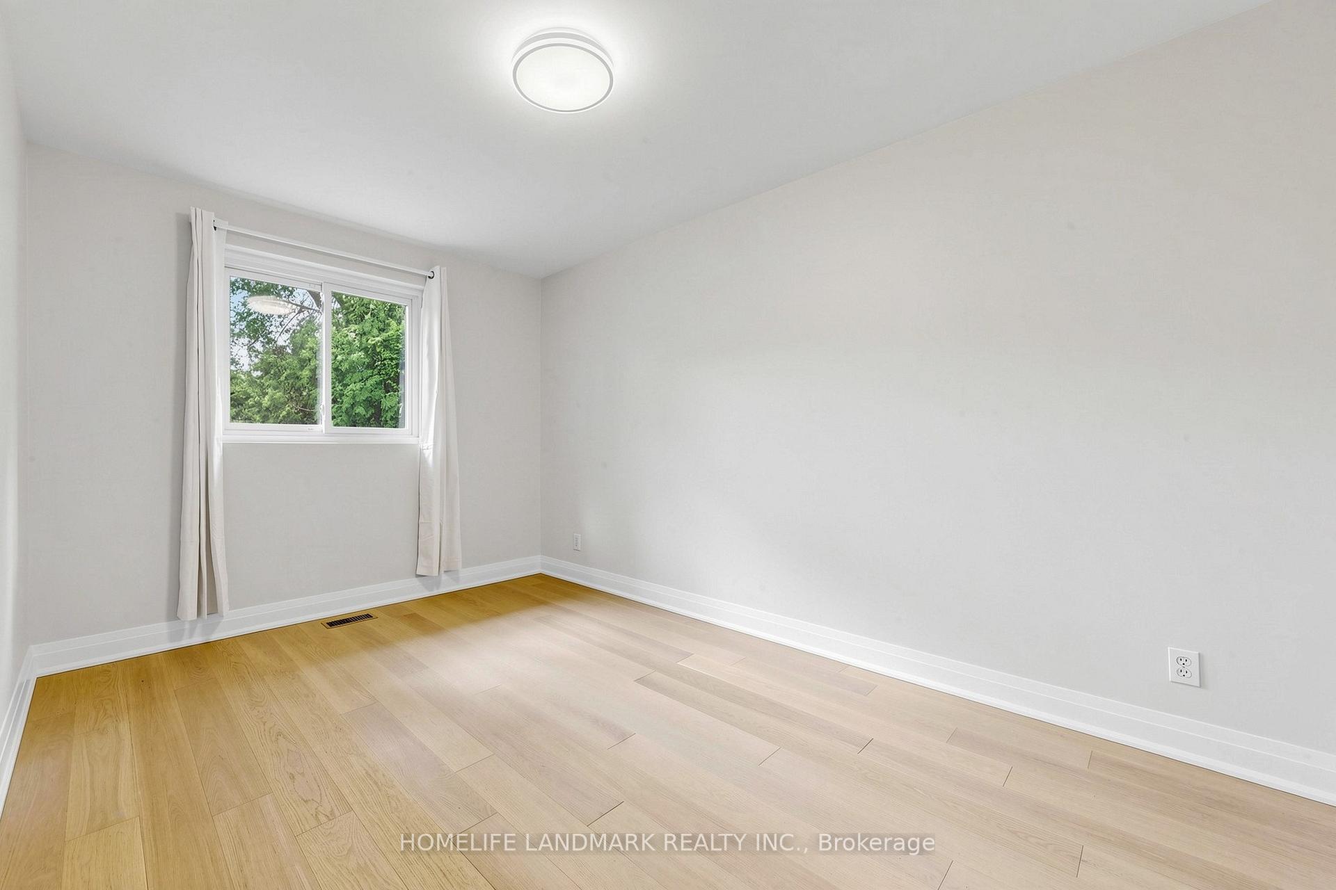 Photo 26 of 29 Dexter Boulevard, North York, Hillcrest Village — HOMEH