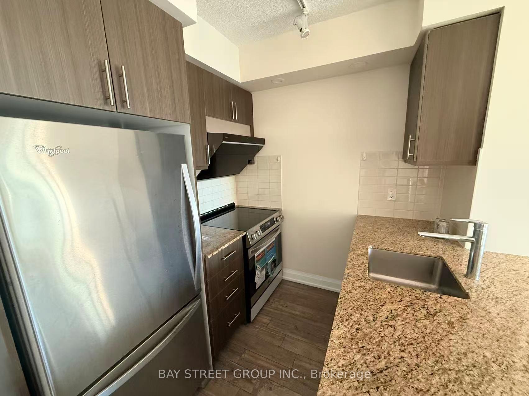 Photo 7 of Unit 502, 18 Graydon Hall Drive, North York, Parkwoods-Donalda — HOMEH