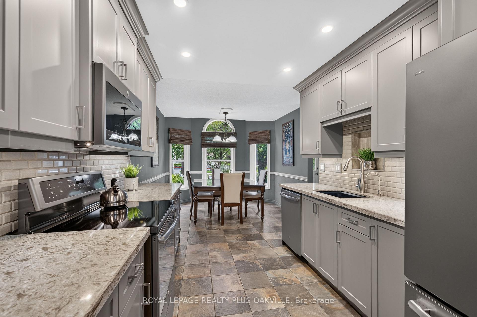 Photo 8 of Unit 53, 5255 Lakeshore Road, Burlington, Appleby — HOMEH