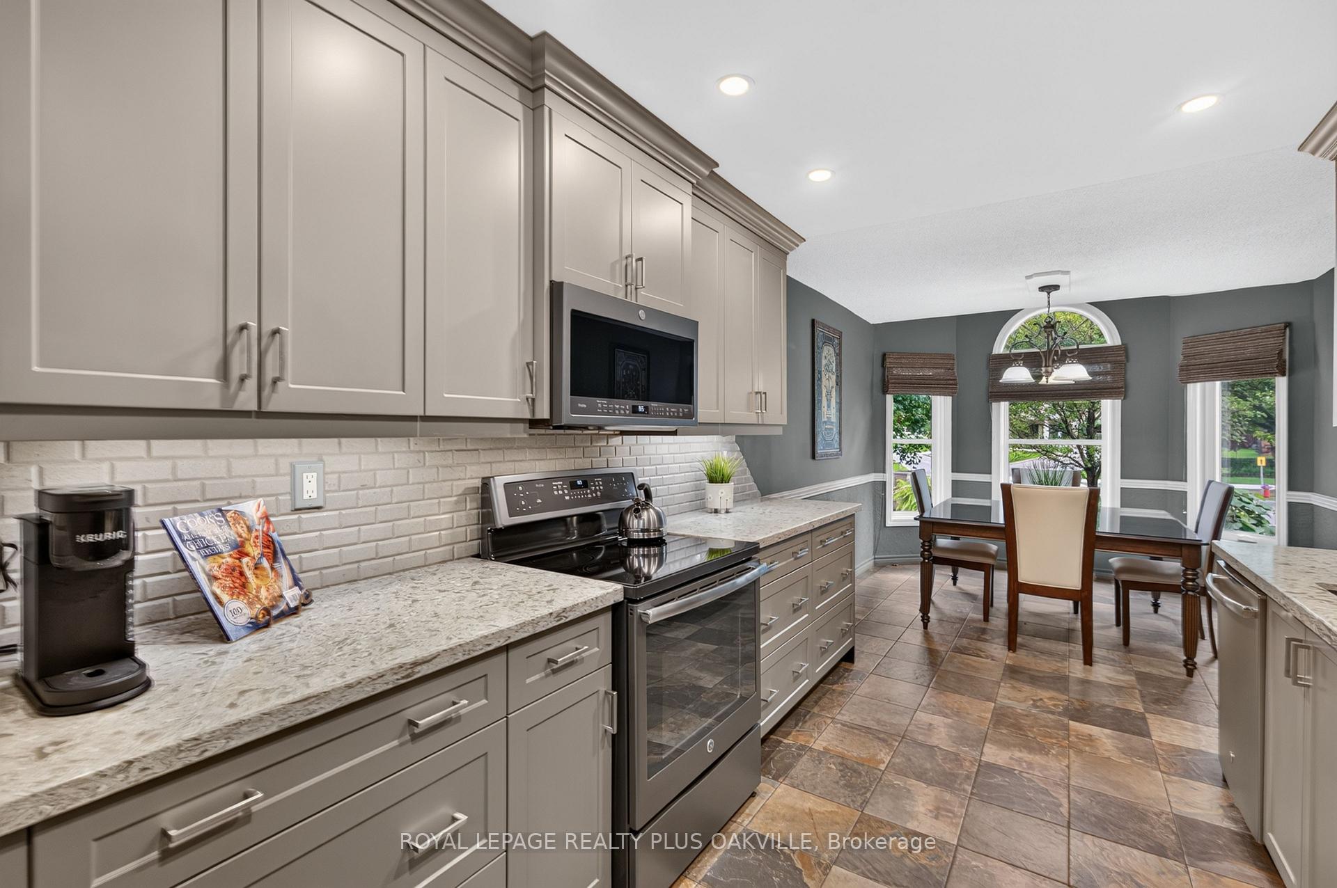 Photo 9 of Unit 53, 5255 Lakeshore Road, Burlington, Appleby — HOMEH