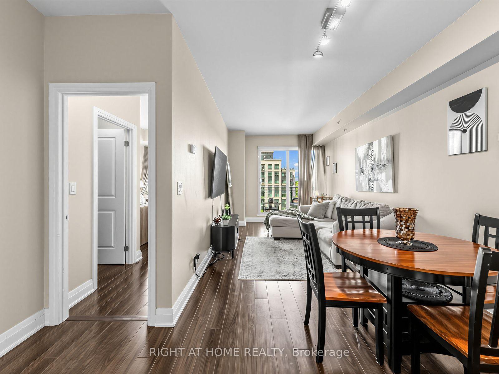 Photo 6 of Unit 808, 24 Woodstream Boulevard, Vaughan, Vaughan Grove — HOMEH