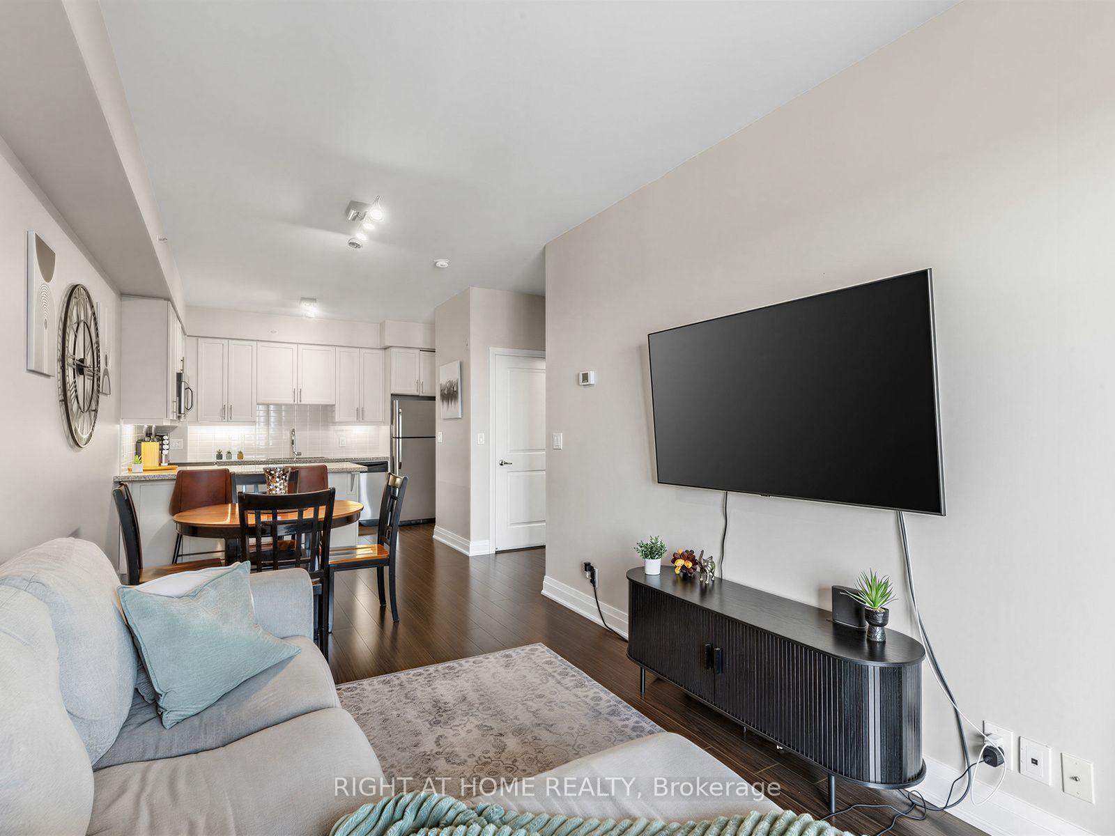 Photo 7 of Unit 808, 24 Woodstream Boulevard, Vaughan, Vaughan Grove — HOMEH