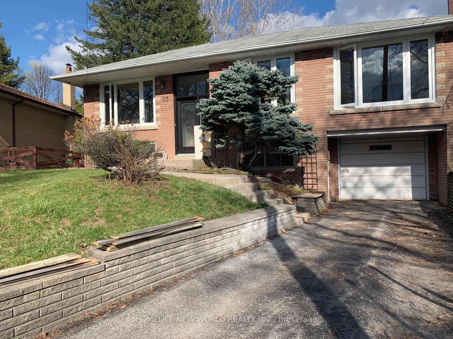 Photo 2 of 23 Chase Road, North York, Bayview Village — HOMEH