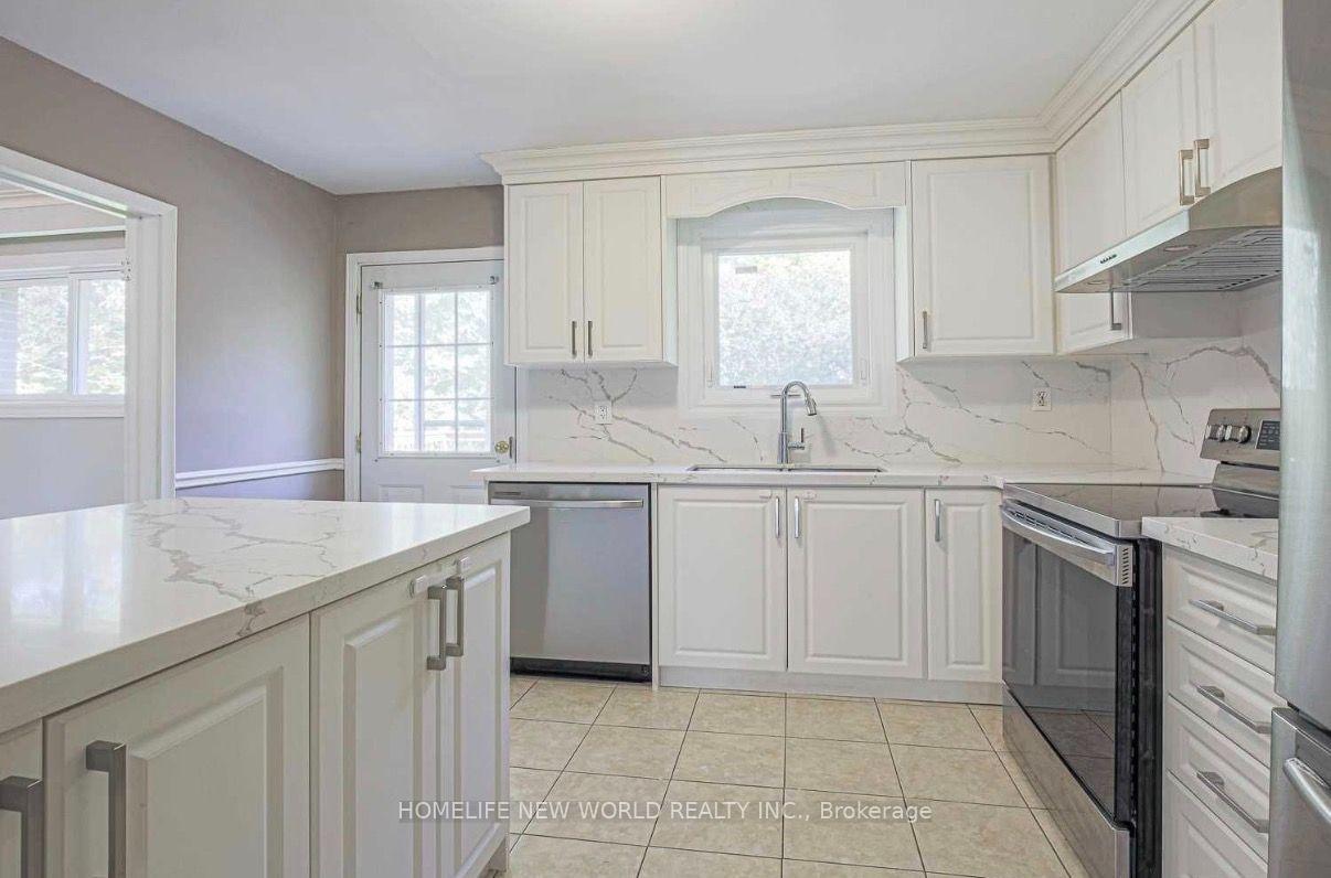 Photo 7 of 23 Chase Road, North York, Bayview Village — HOMEH