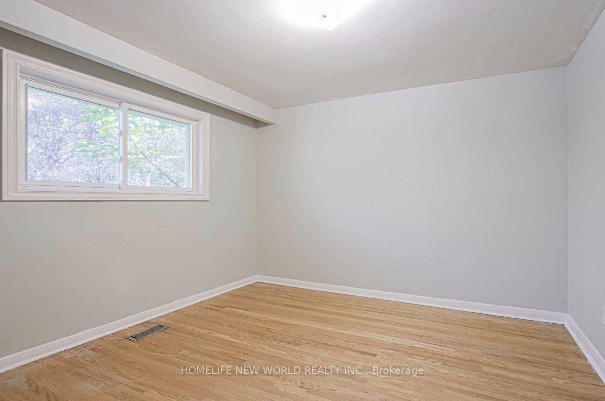 Photo 8 of 23 Chase Road, North York, Bayview Village — HOMEH