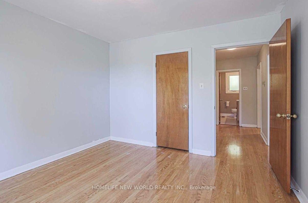 Photo 11 of 23 Chase Road, North York, Bayview Village — HOMEH
