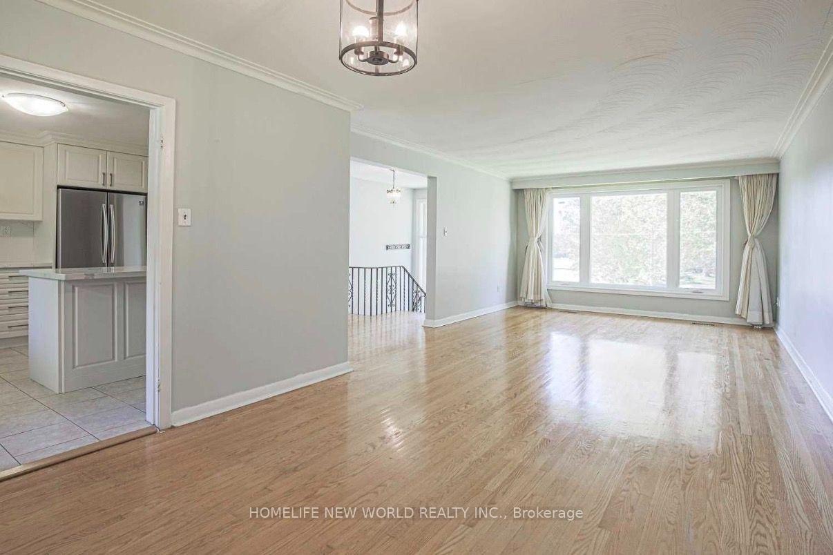 Photo 12 of 23 Chase Road, North York, Bayview Village — HOMEH