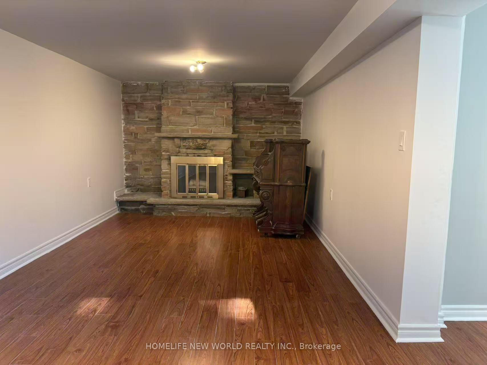Photo 17 of 23 Chase Road, North York, Bayview Village — HOMEH