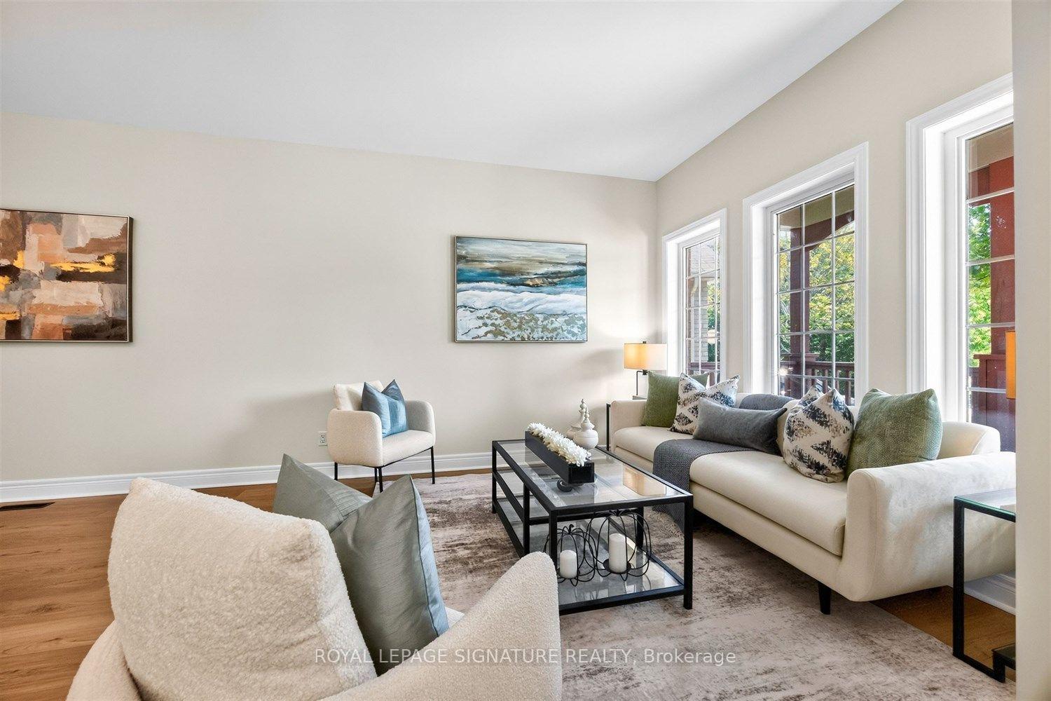 Photo 7 of 10 Purt Court, Barrie, Bayshore — HOMEH