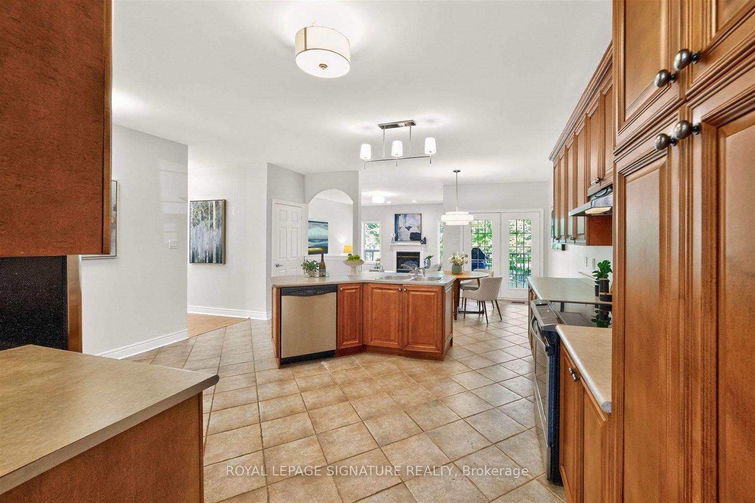 Photo 22 of 10 Purt Court, Barrie, Bayshore — HOMEH