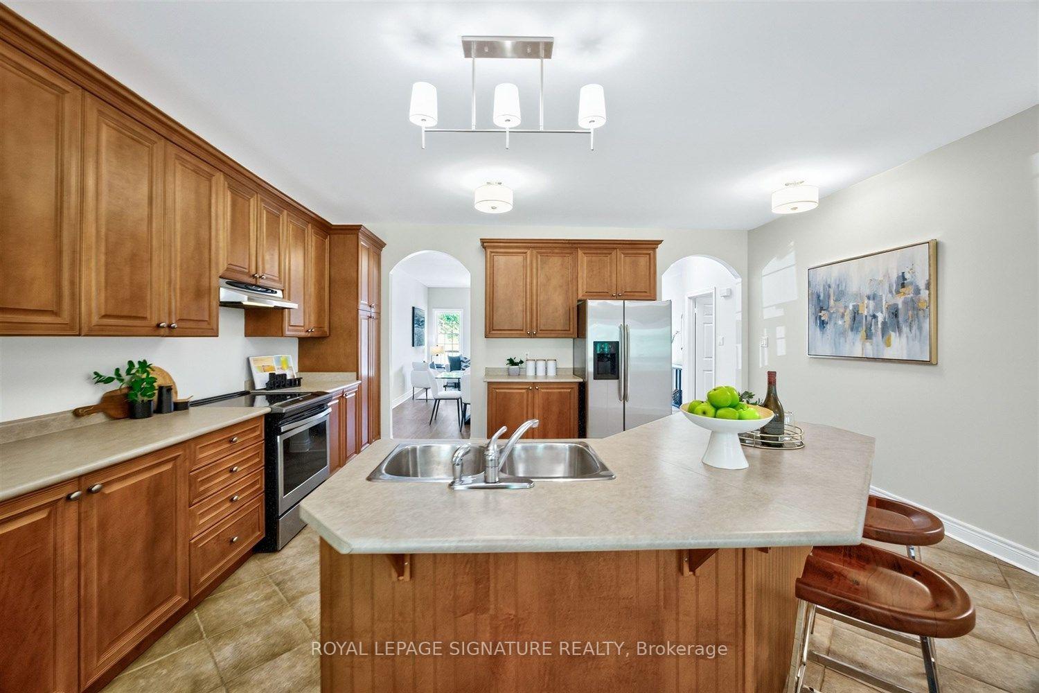 Photo 27 of 10 Purt Court, Barrie, Bayshore — HOMEH