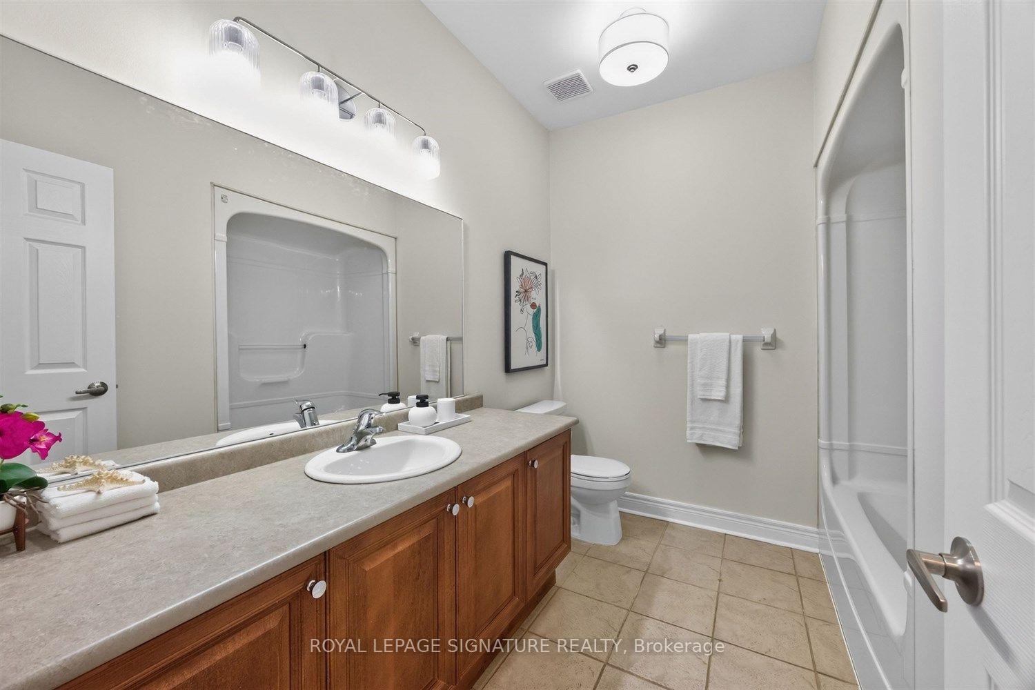 Photo 55 of 10 Purt Court, Barrie, Bayshore — HOMEH