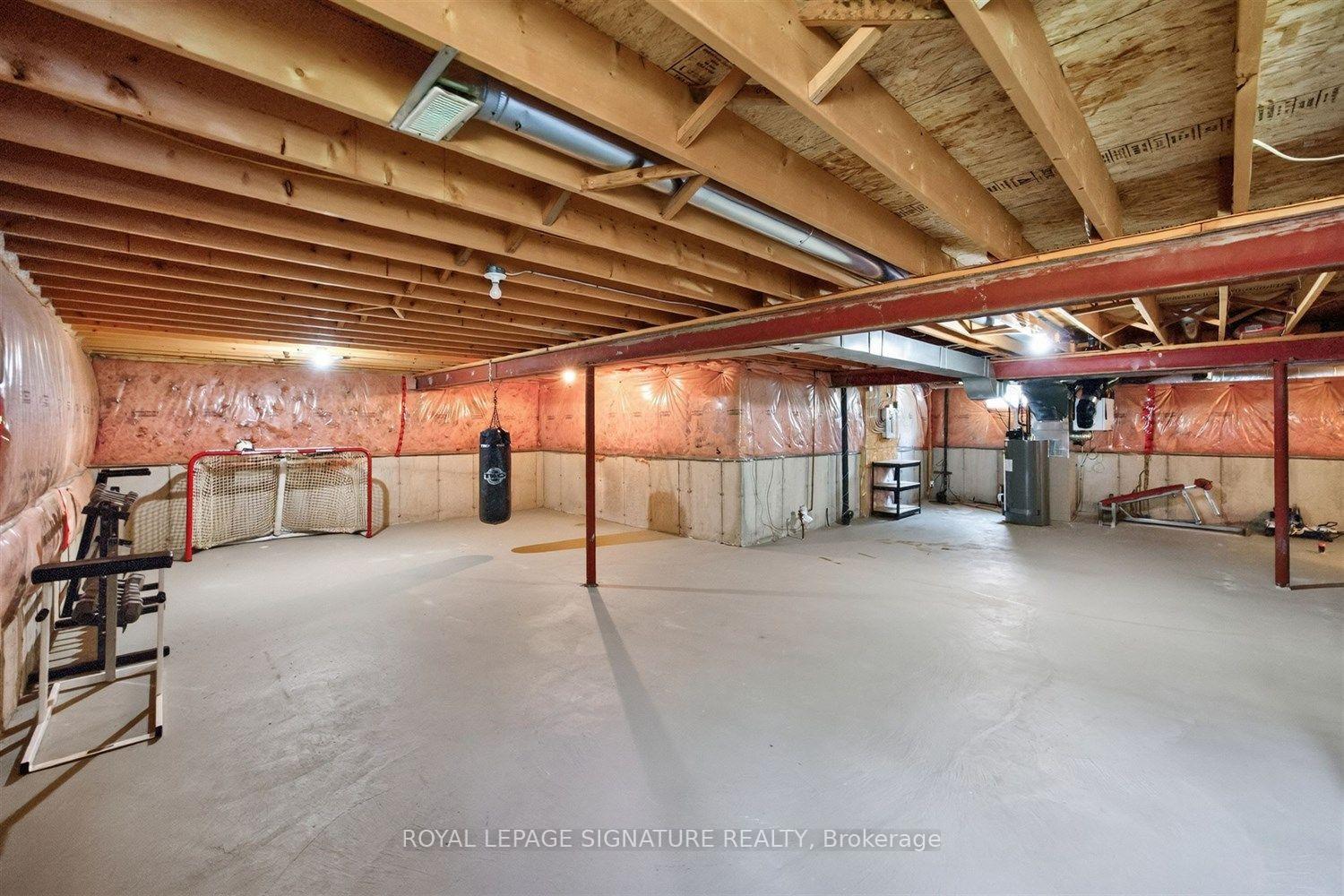Photo 62 of 10 Purt Court, Barrie, Bayshore — HOMEH