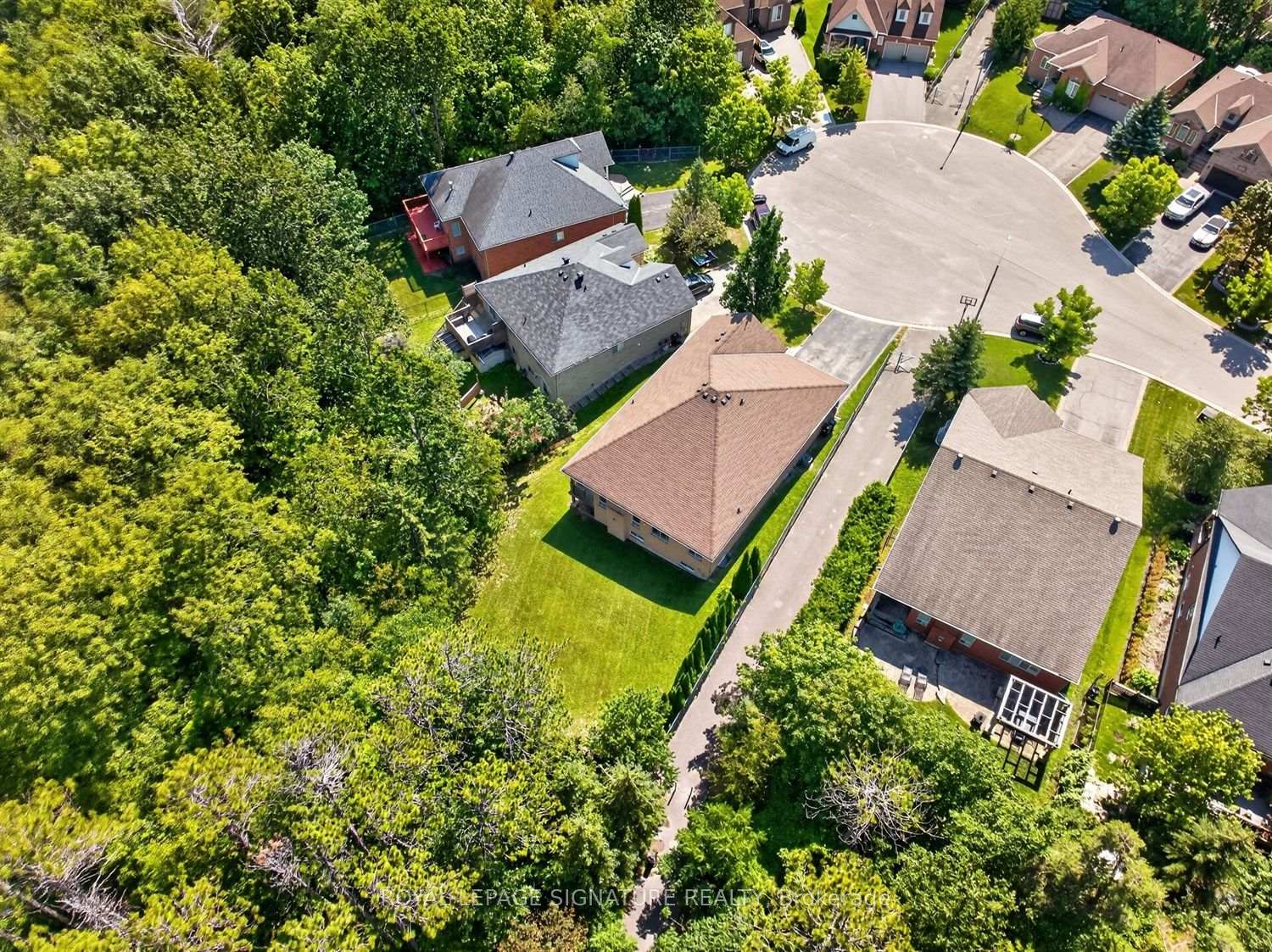 Photo 75 of 10 Purt Court, Barrie, Bayshore — HOMEH
