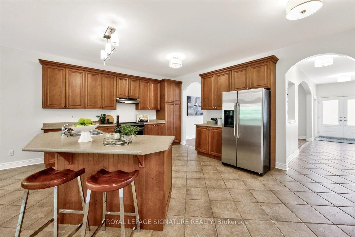 Photo 23 of 10 Purt Court, Barrie, Bayshore — HOMEH