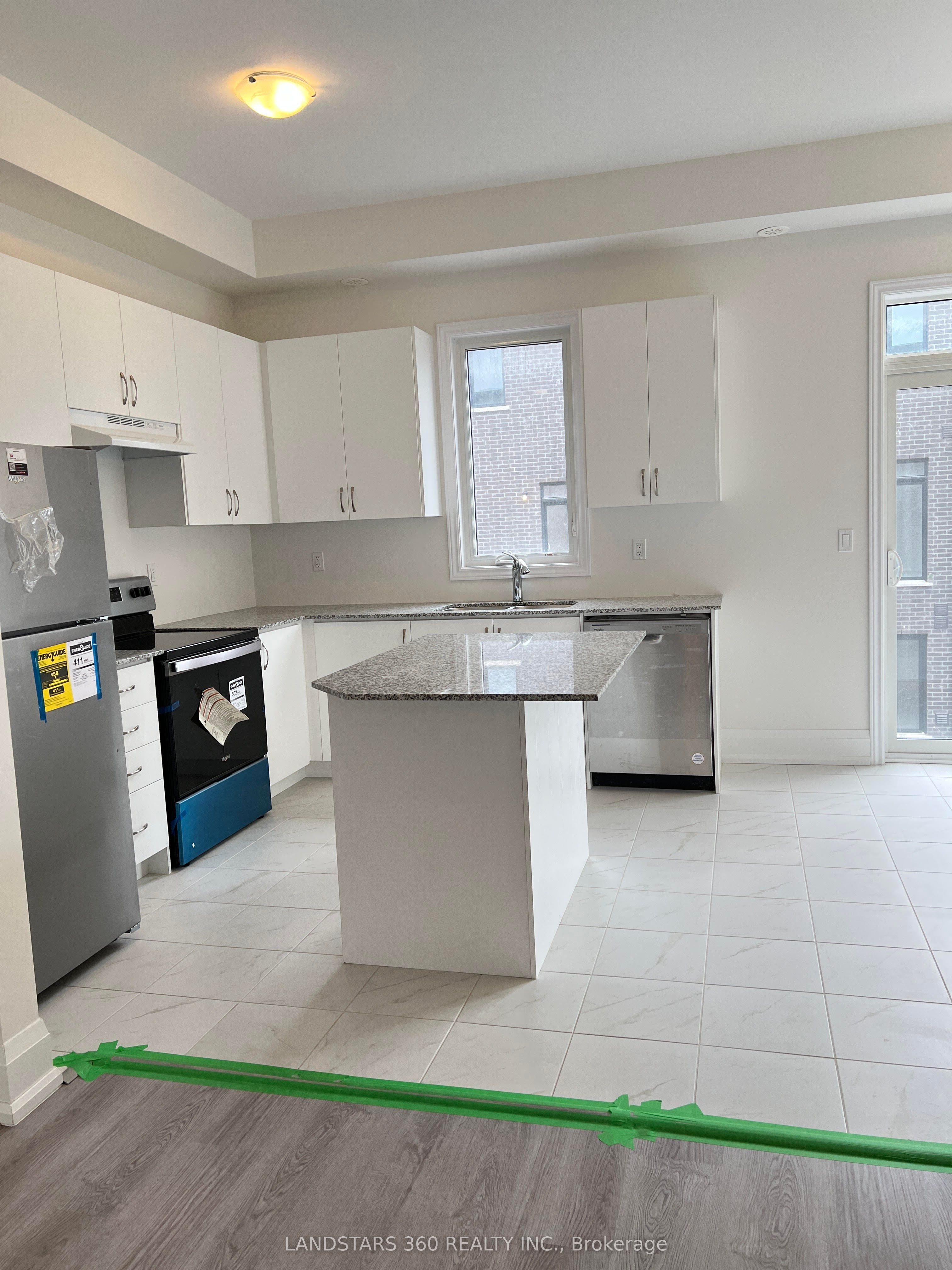 Photo 6 of 86 Inverary Crescent, Vaughan, Elder Mills — HOMEH