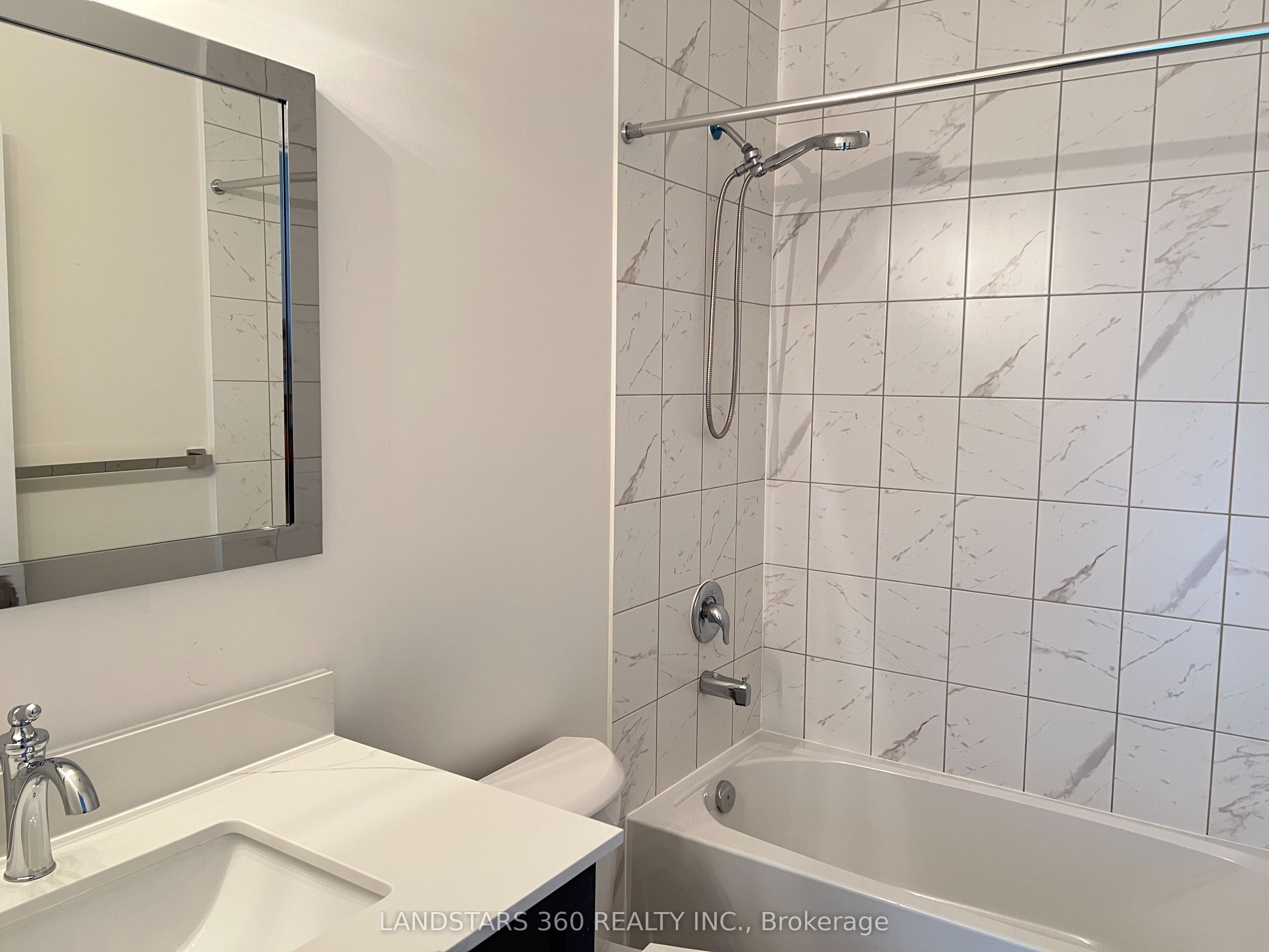 Photo 13 of 86 Inverary Crescent, Vaughan, Elder Mills — HOMEH
