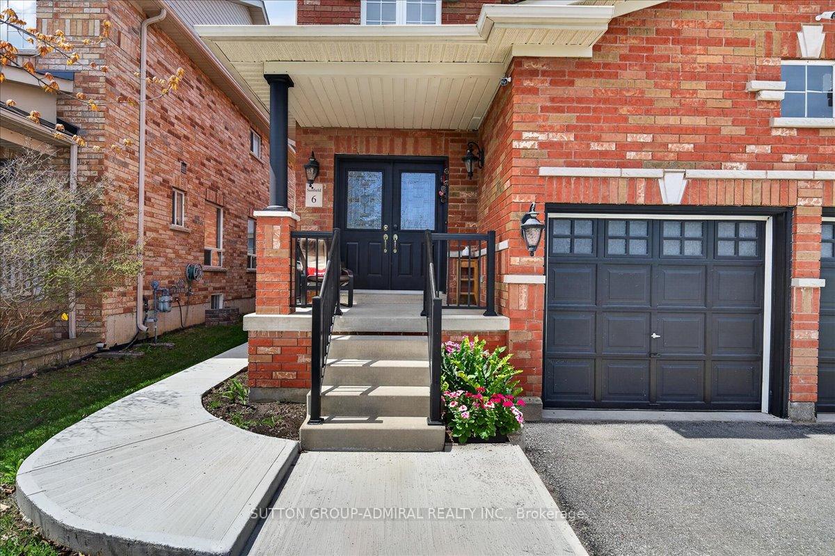 Photo 2 of 6 White Crescent, Barrie, Holly — HOMEH