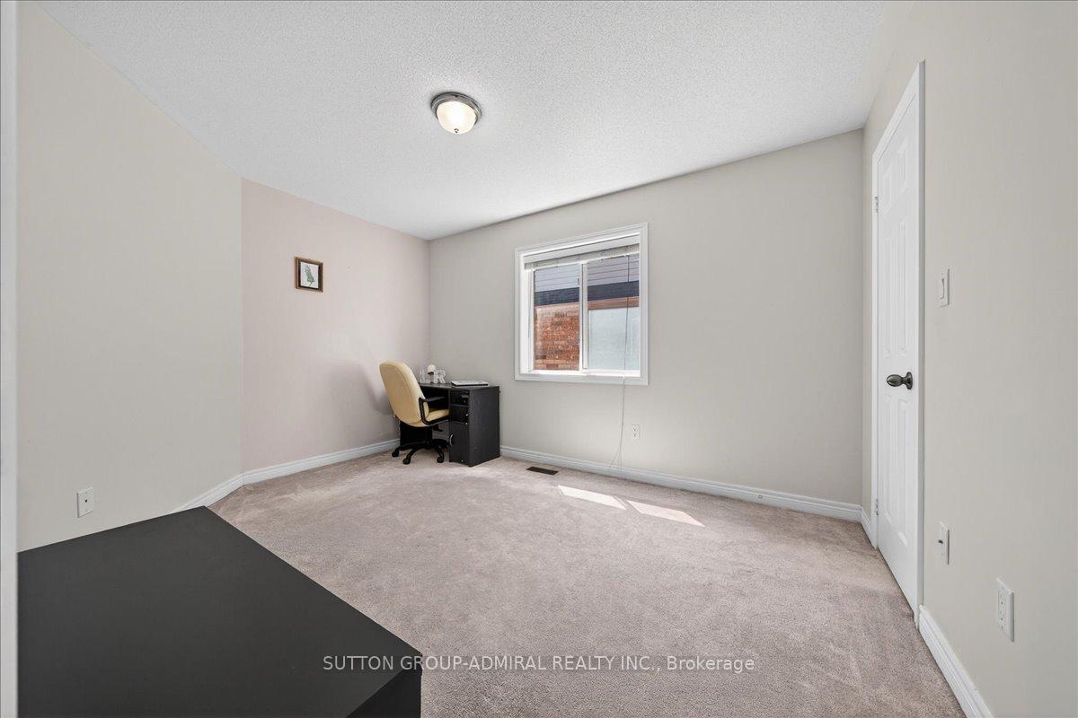 Photo 20 of 6 White Crescent, Barrie, Holly — HOMEH