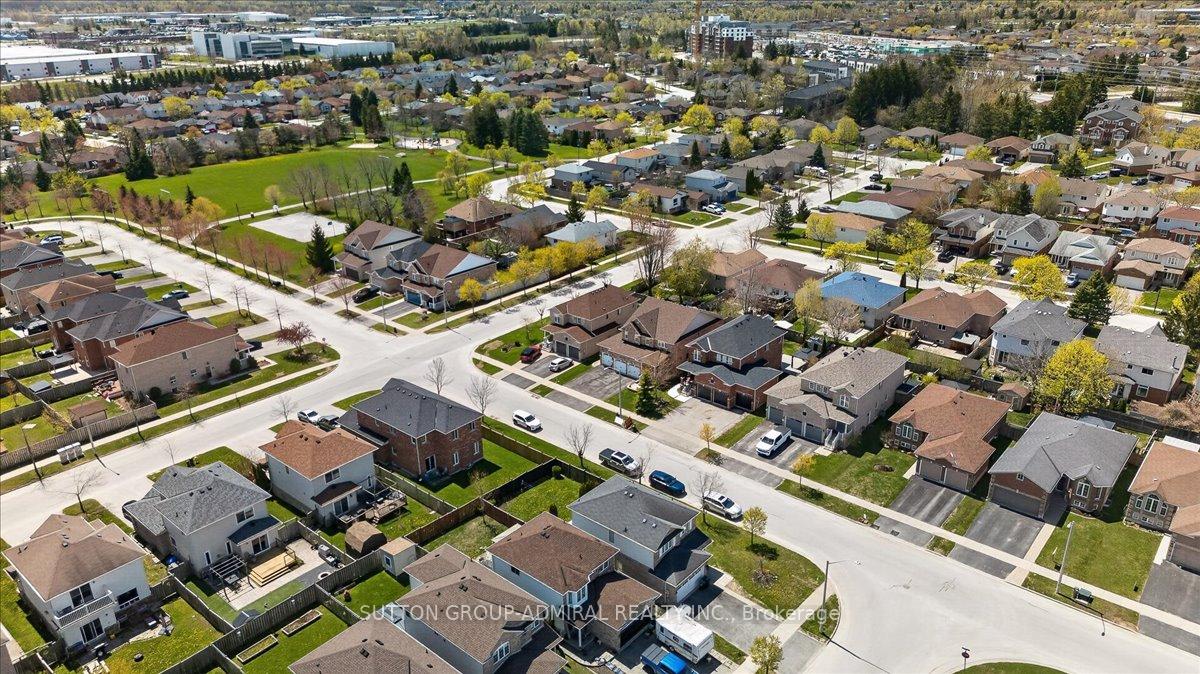 Photo 38 of 6 White Crescent, Barrie, Holly — HOMEH