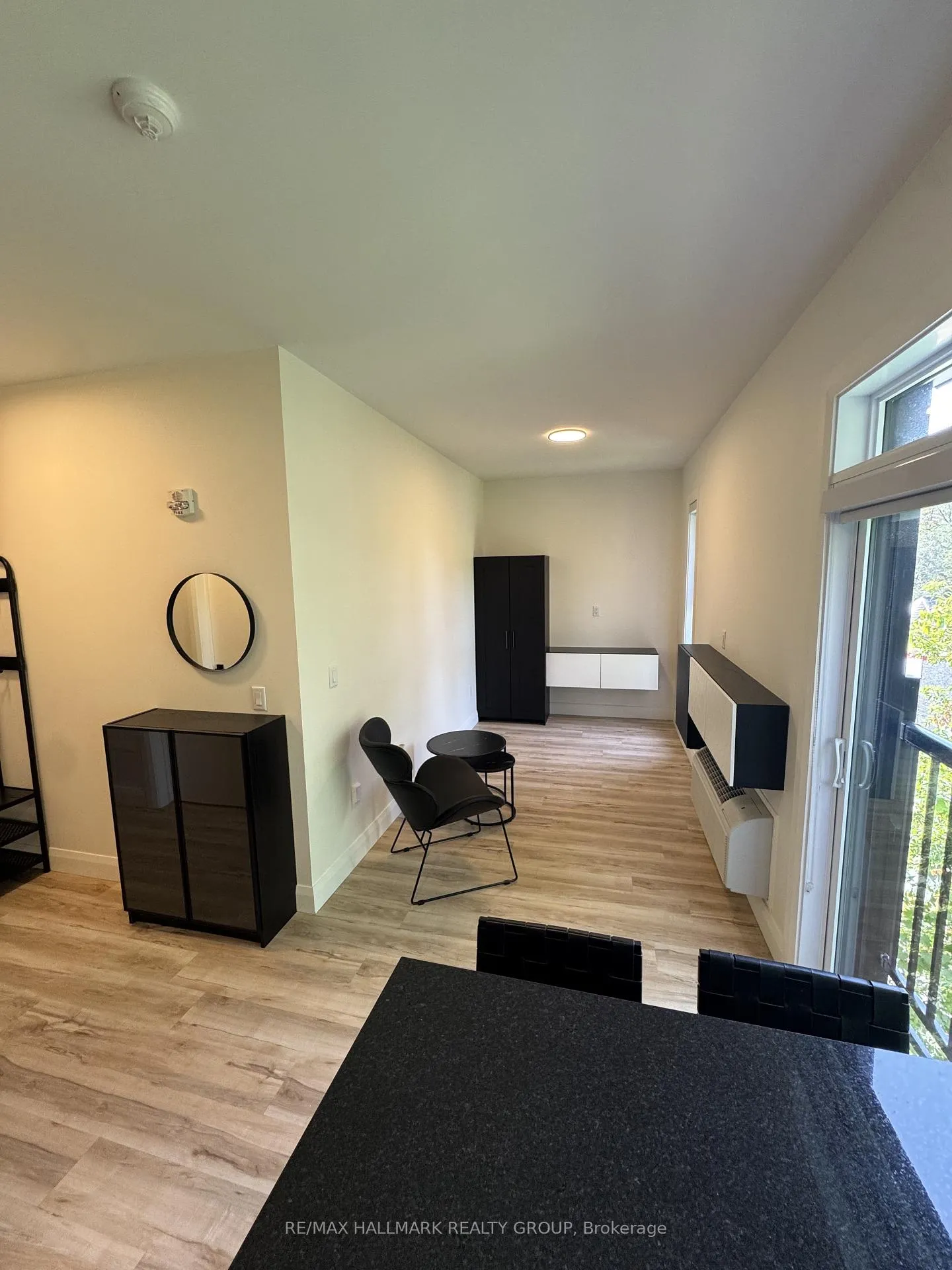 Photo 5 of Unit 303, 25 Grant Street, Ottawa, Hintonburg — HOMEH