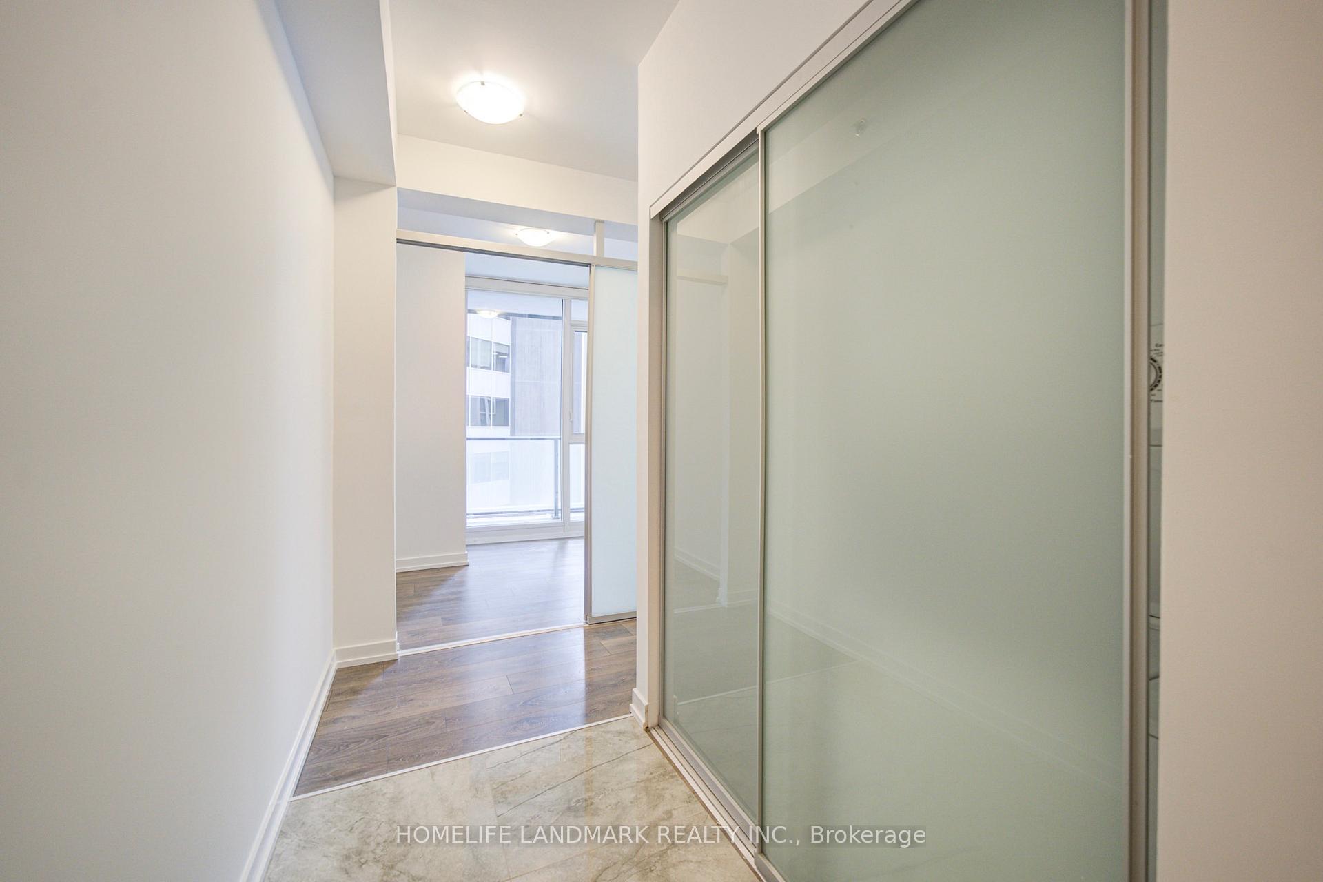 Photo 4 of Unit 803, 426 University Avenue, Toronto, Kensington-Chinatown — HOMEH