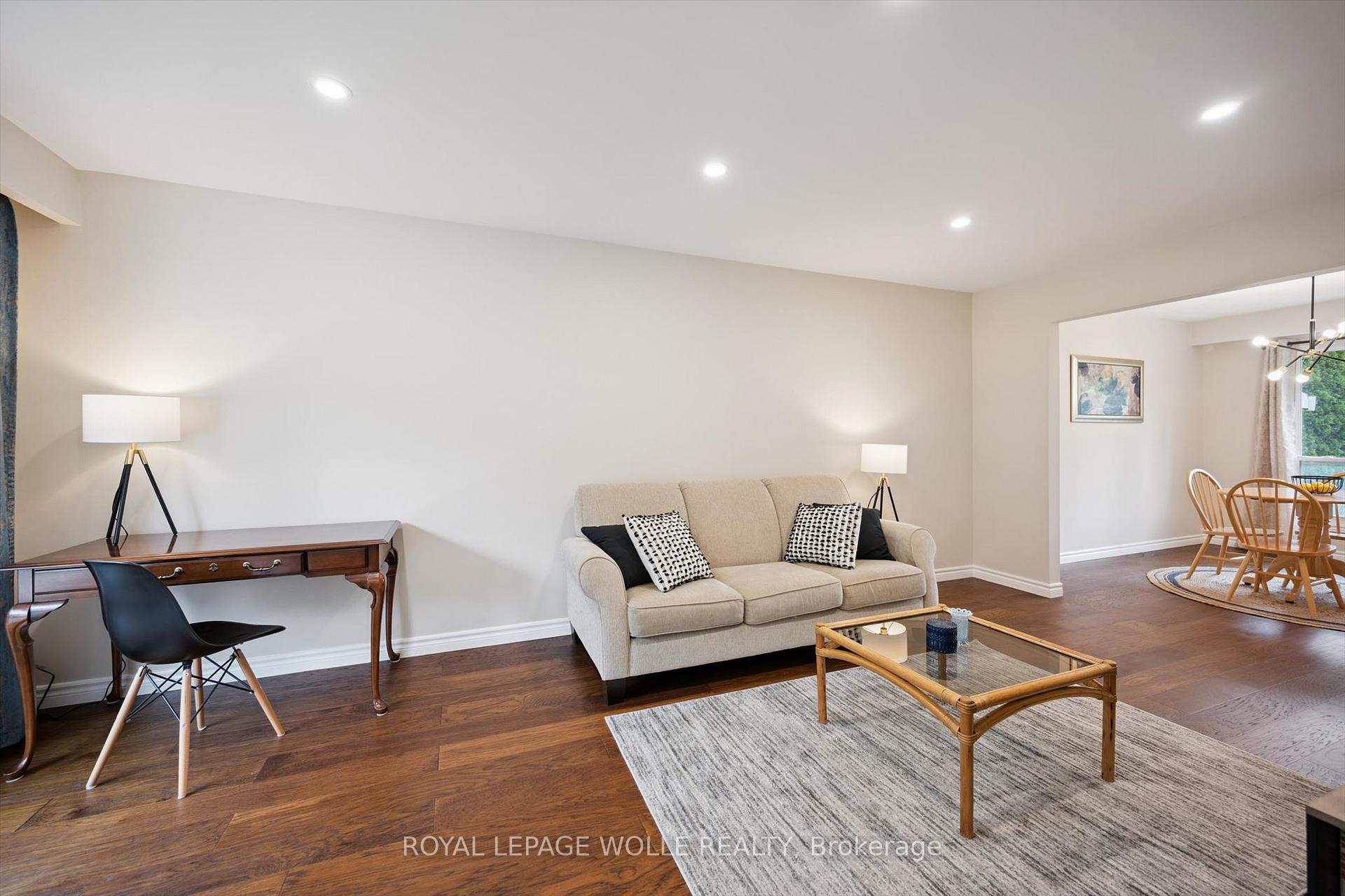 Photo 5 of 37 Shadeland Crescent, Kitchener, Victoria Hills — HOMEH