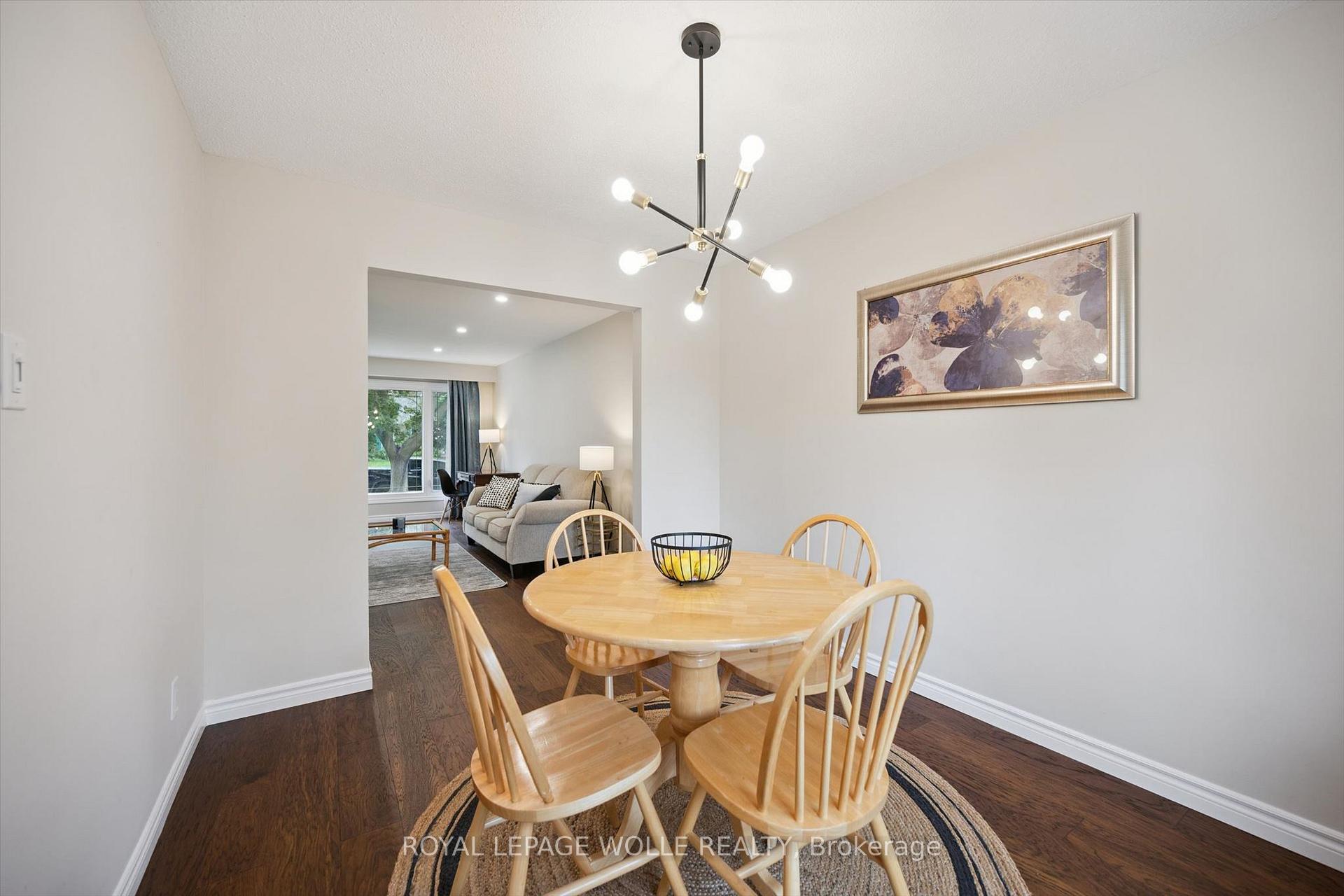 Photo 9 of 37 Shadeland Crescent, Kitchener, Victoria Hills — HOMEH