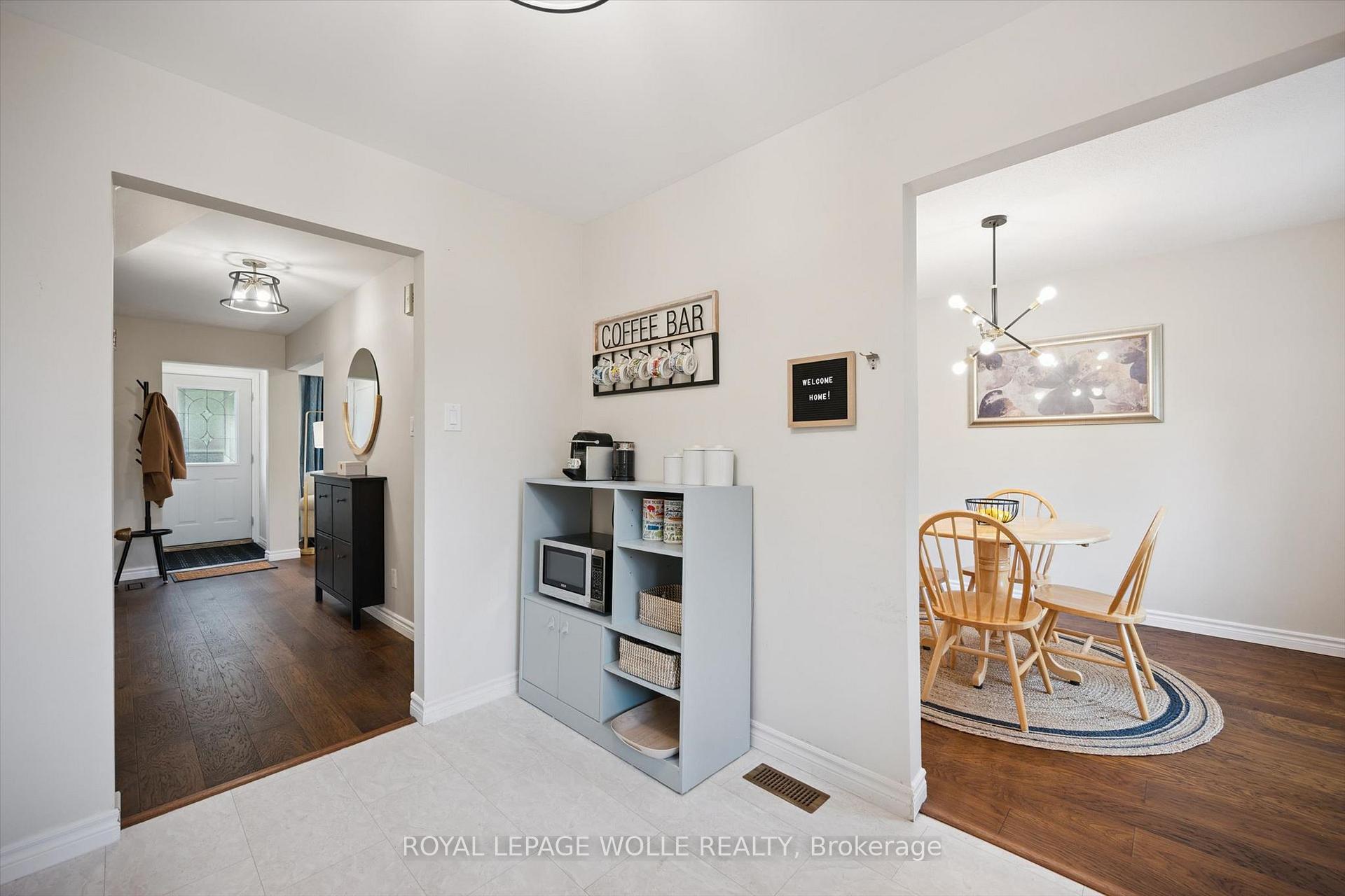 Photo 13 of 37 Shadeland Crescent, Kitchener, Victoria Hills — HOMEH